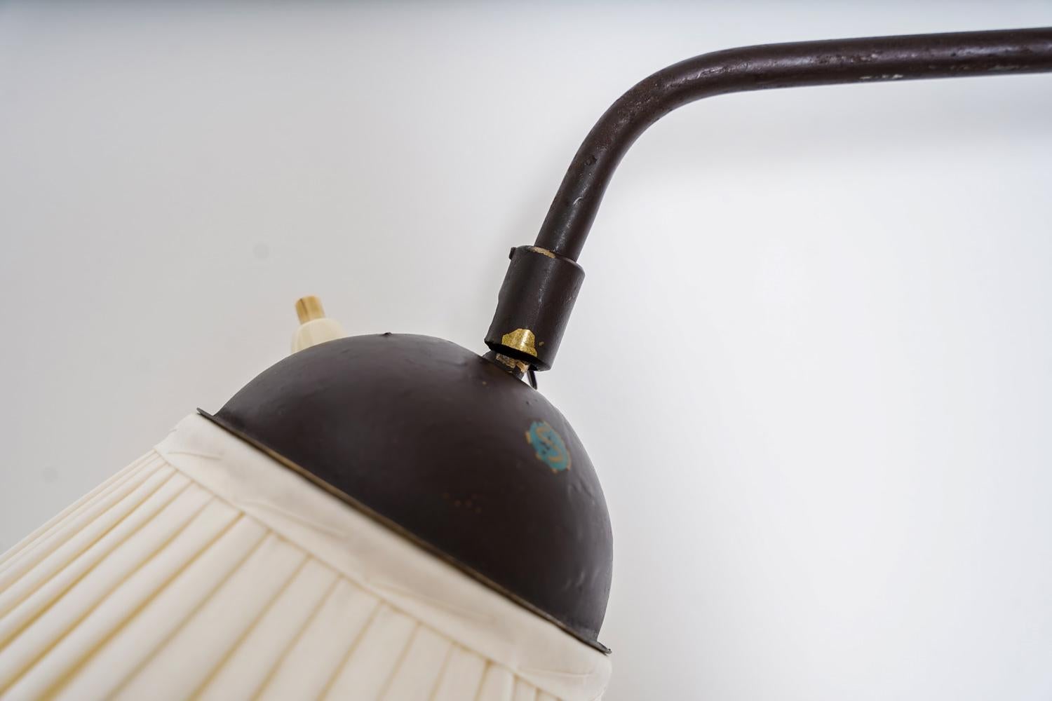 XX secolo Lampada da parete moderna svedese Model 2339 di Luco in vendita