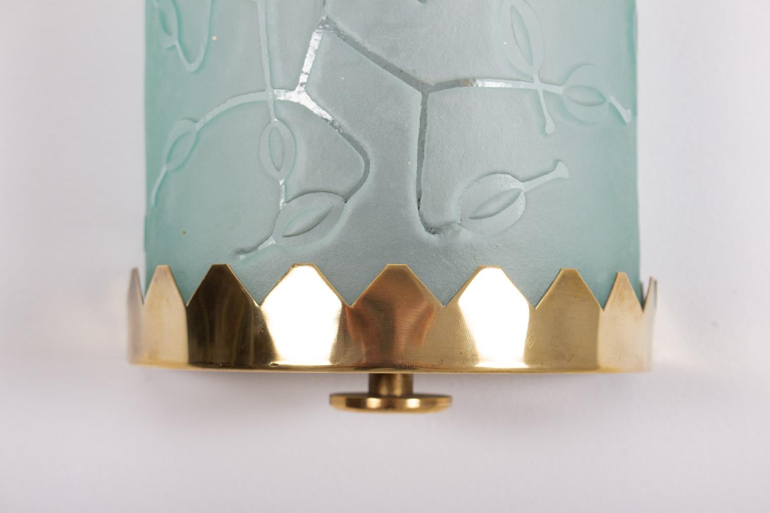 Schwedischer moderner Wandleuchter aus Messing und Glas von Carl Erik Bodn für Glssner im Angebot 4