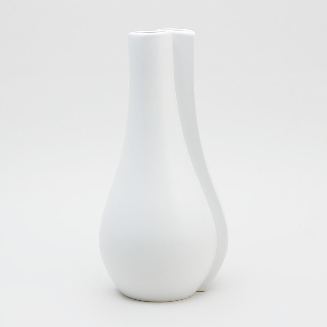 Scandinavian Modern Swedish Modern White Surrea Stoneware Vase, 1940s For Sale