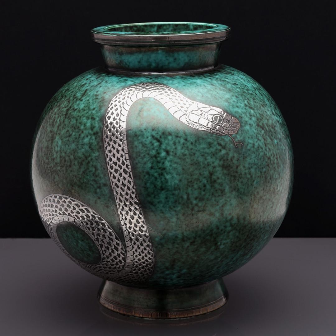 Swedish Modern Wilhelm Kage Argenta Snake Vase, 1930's In Good Condition For Sale In Uccle, BE
