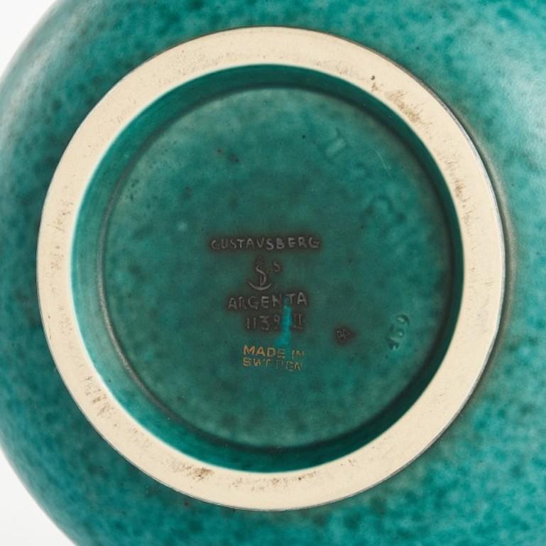Schwedische Moderne Wilhelm Kåge Argenta Vase, grün glasiertes Steingut und Silber im Zustand „Gut“ im Angebot in Uccle, BE