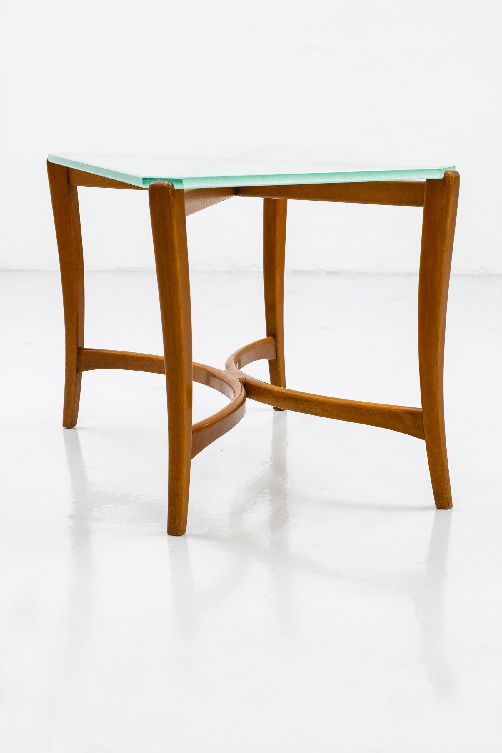 Mid-20th Century Swedish Modern Wood and Glass Sofa Table by Nordiska Kompaniet, Sweden, 1939 For Sale
