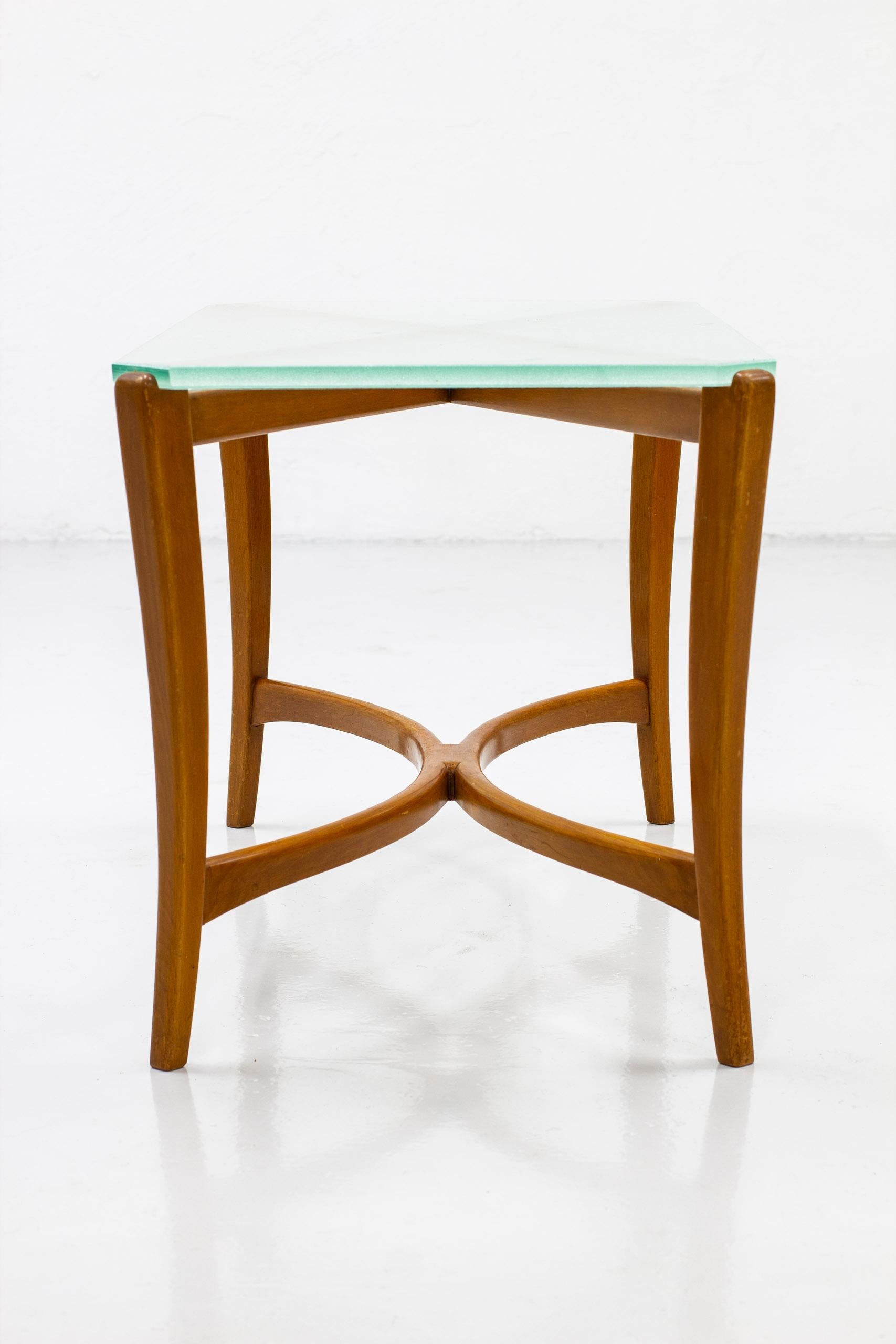 Swedish Modern Wood and Glass Sofa Table by Nordiska Kompaniet, Sweden, 1939 For Sale 1