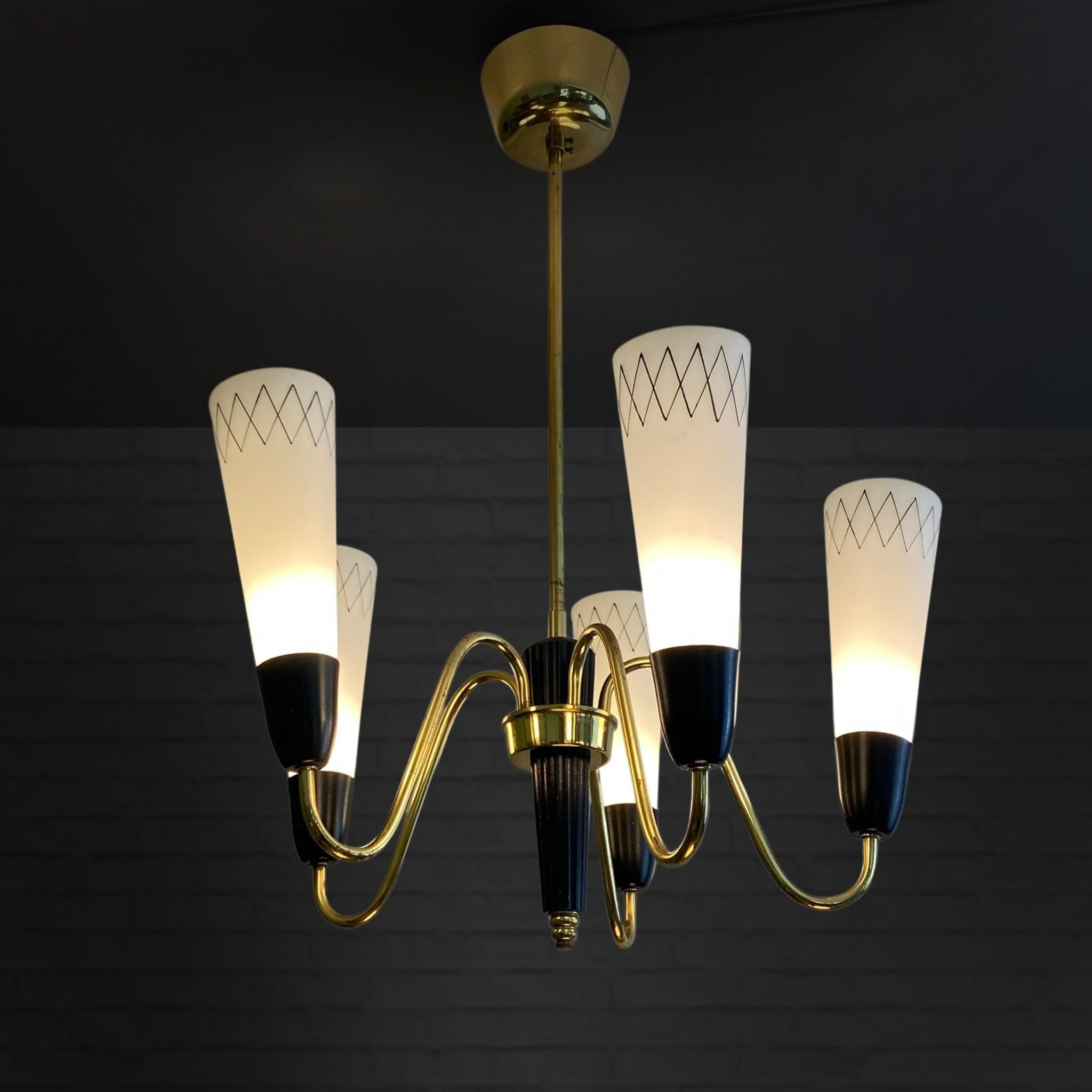 Swedish modernist chandelier, brass and glass, Scandinavian Modern, 1950s In Good Condition For Sale In Forserum, SE