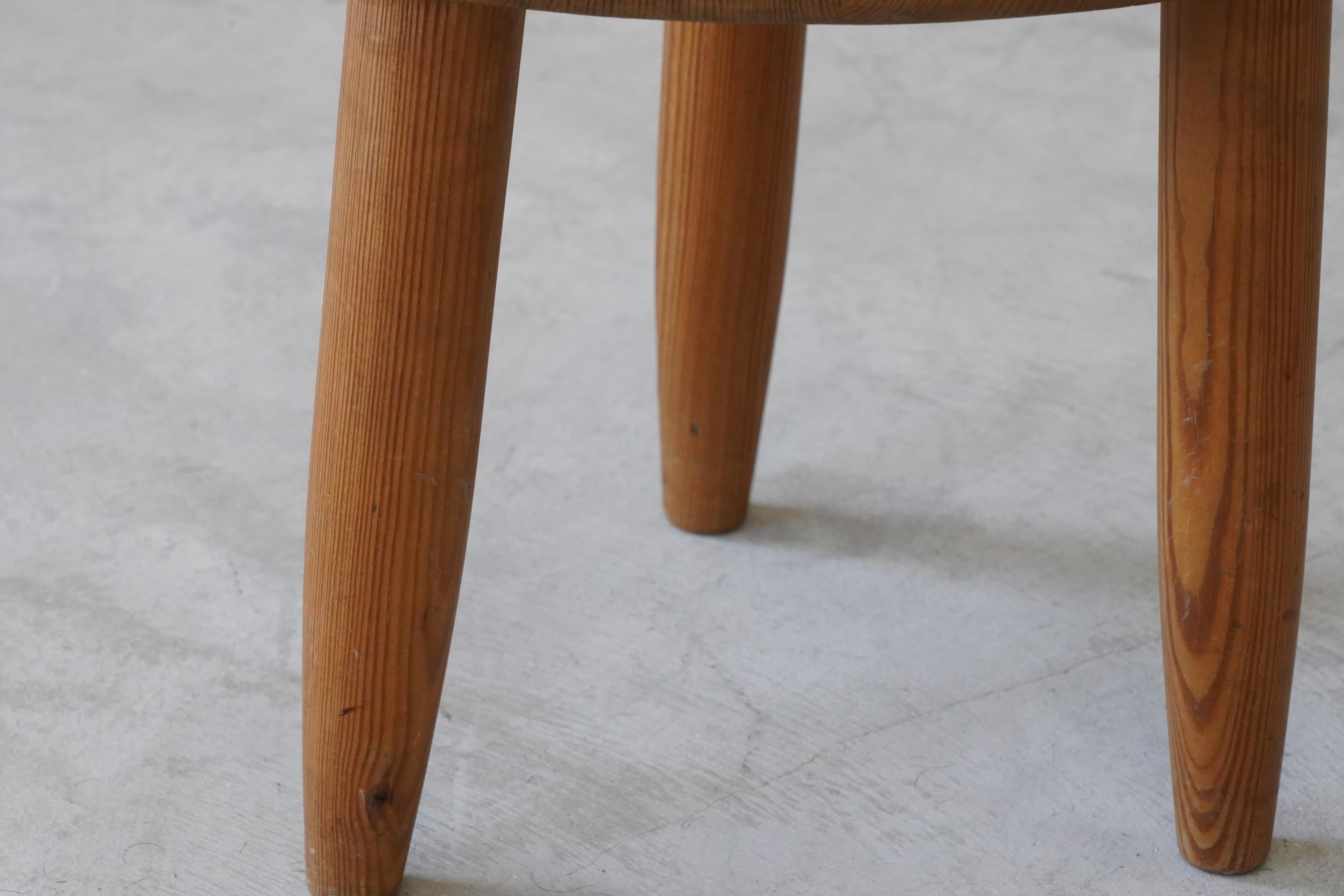 Swedish Modernist Designer, Minimalist Stool, Solid Pine, 1960s In Good Condition In High Point, NC