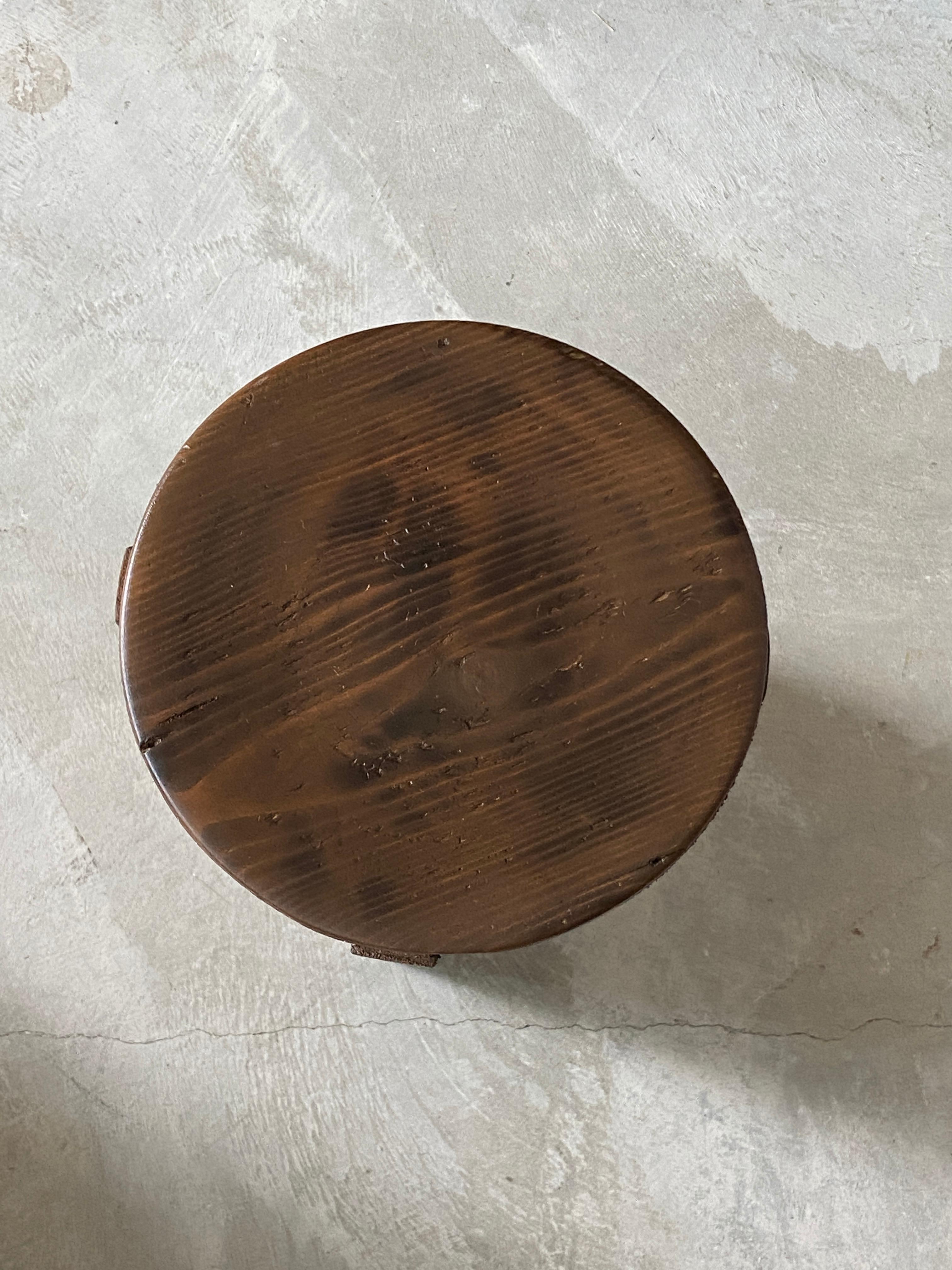 Swedish Modernist Designer, Minimalist Stools, Stained Pine, 1950s In Good Condition In High Point, NC