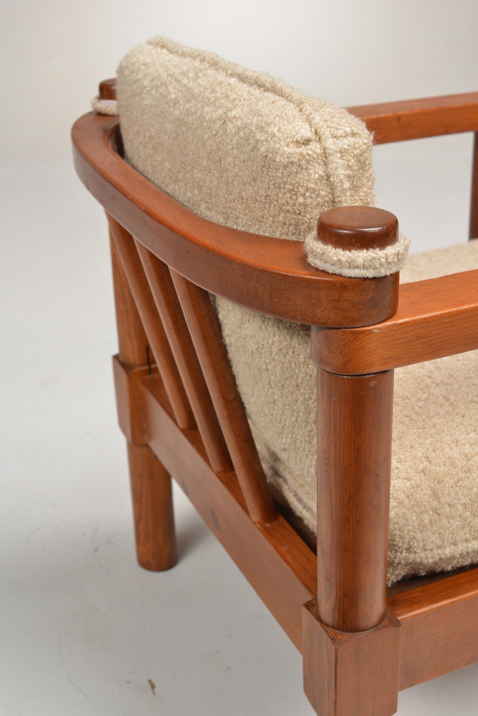 Schwedische Modernist Lounge Chairs aus Kiefer im Angebot 3