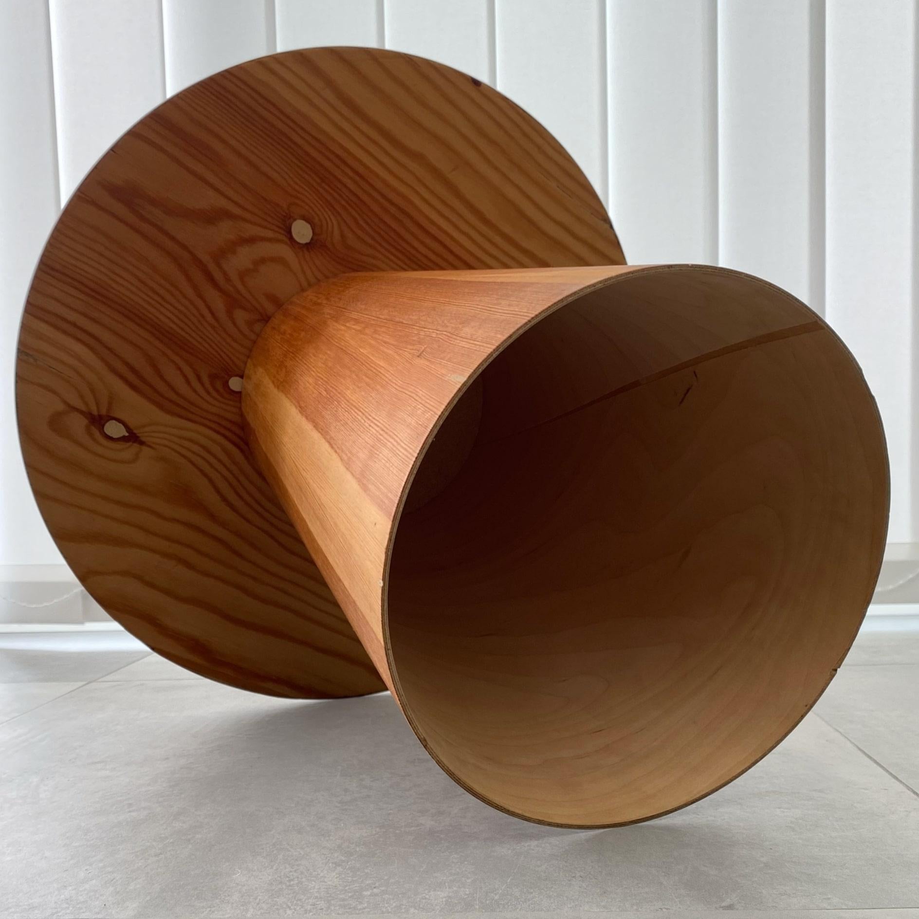 Swedish modernist pinewood mushroom side table by Martin Åberg, Servex, 1960s 1