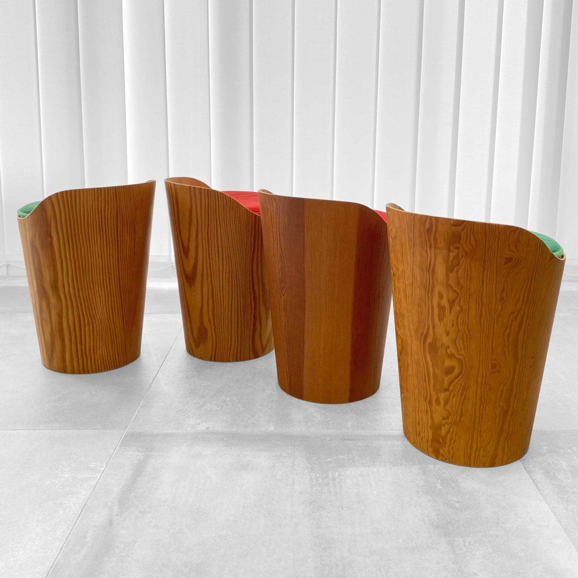 Swedish modernist pinewood stools by Martin Åberg, Servex, 1960s In Good Condition For Sale In Forserum, SE