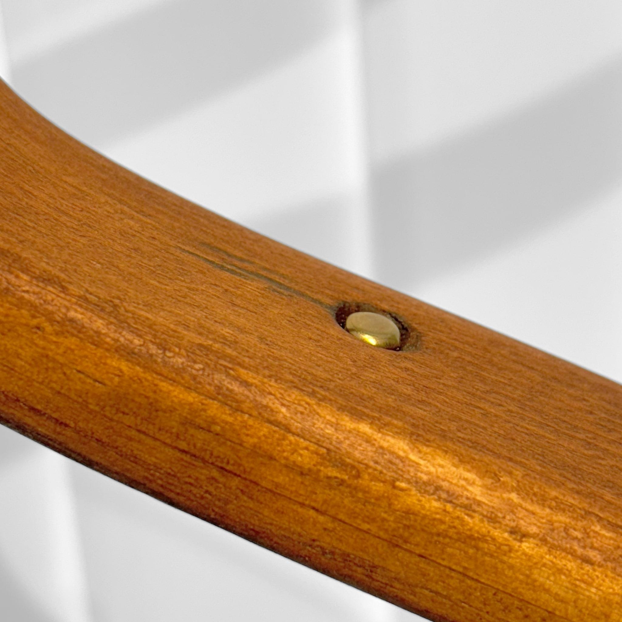 Scultura modernista svedese, Bruno Mathsson 1940 gambe in legno curvato in vendita 2