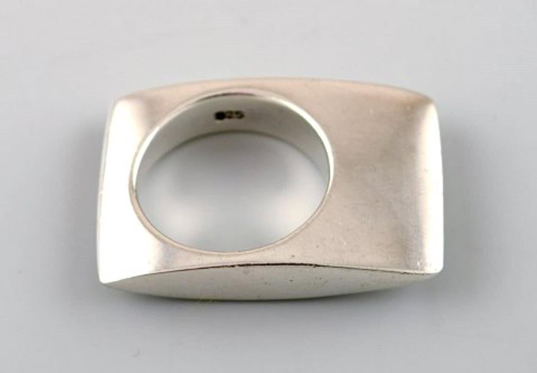 Swedish modernist silver ring. 1960 s.
Size: 19 mm. US size: 9. (can be customized to any size)
Stamped.
In very good condition.
LARGE SELECTION OF modernist SILVER FROM 1960/70 IN STOCK.