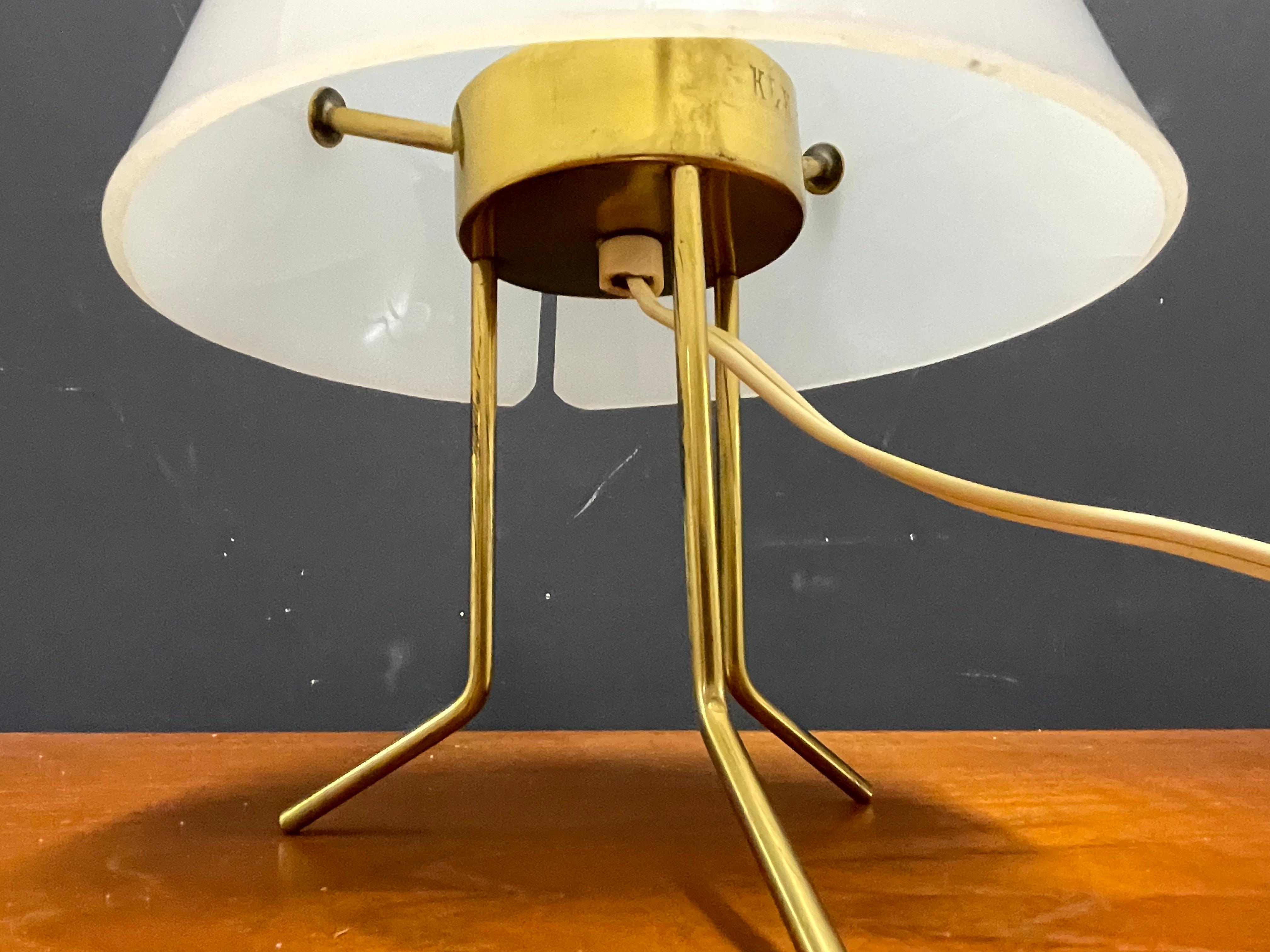 Schwedische modernistische Tischlampe im Zustand „Gut“ im Angebot in Munich, DE