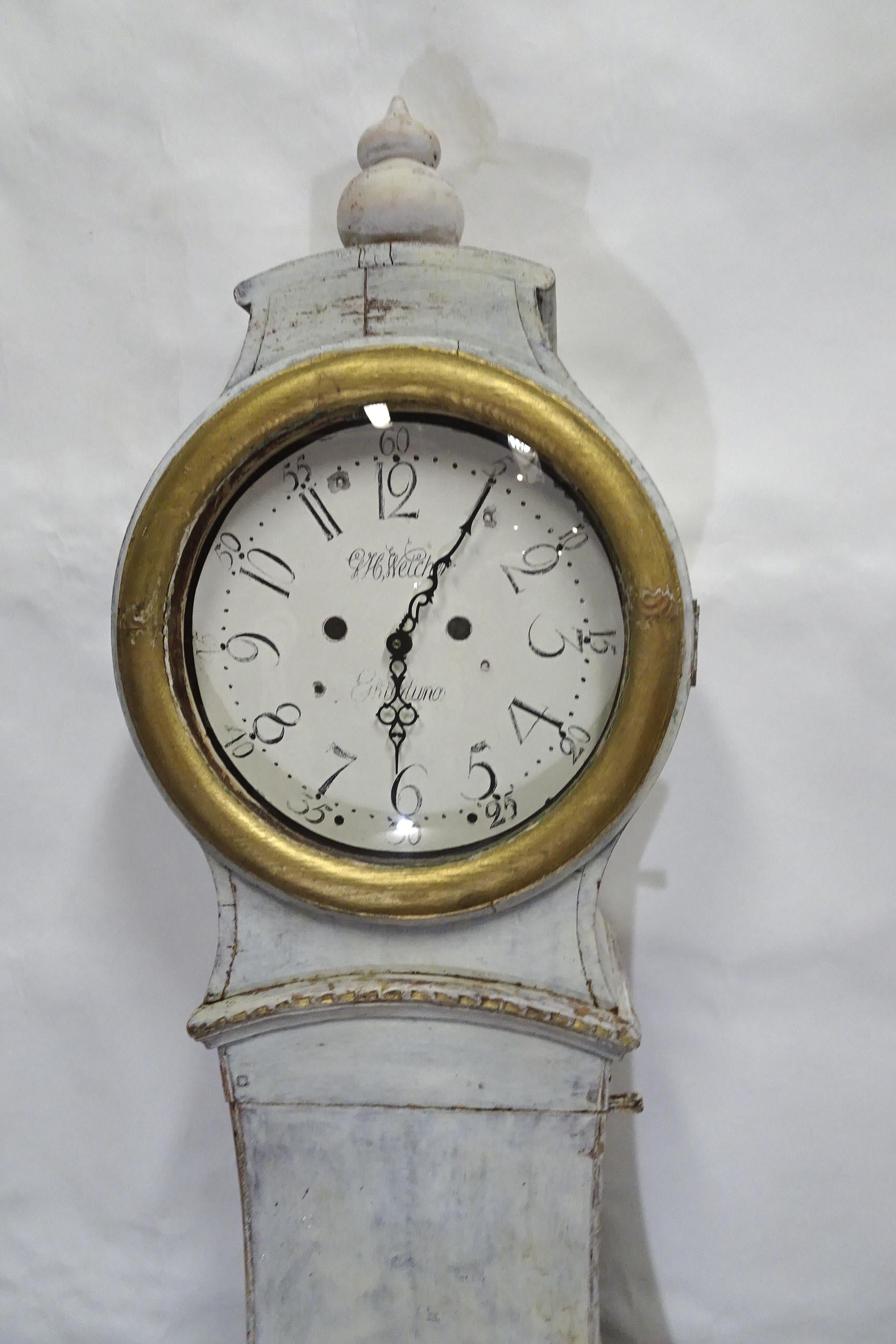 Swedish Mora Clock 100% Original Paint In Good Condition For Sale In Hollywood, FL