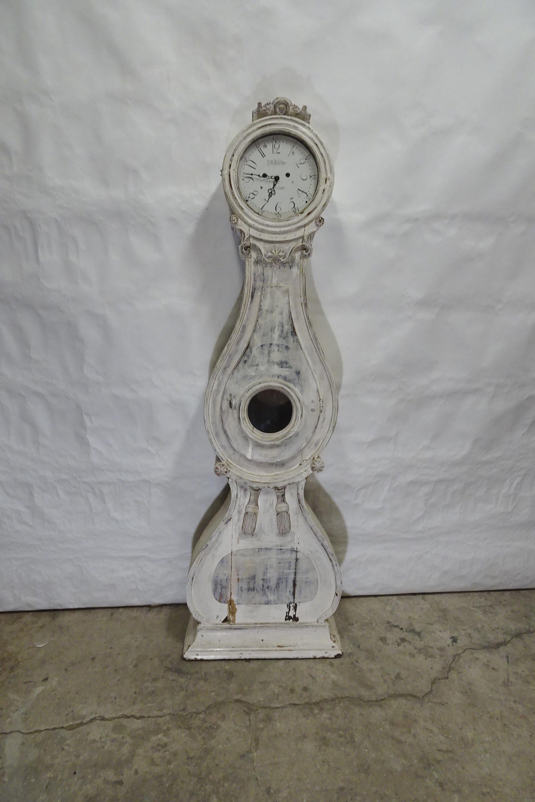 This is a Swedish Mora Clock 100% Original Paint Fryksdhal Model .
the old works have been removed and New battery works installed. I do offer the Original works with every clock I sell.