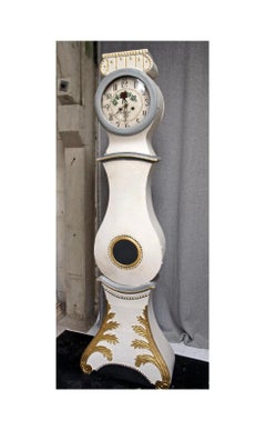 Swedish Mora Clock Antique White Roses Fryksdall Carved Hood Detail, Early 1800s
