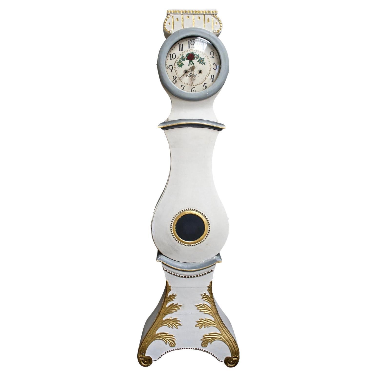 Reloj Mora Sueco Antiguo Rosas BlancasFryksdall Detalle de la Campana Tallada, Principios del Siglo XIX en venta