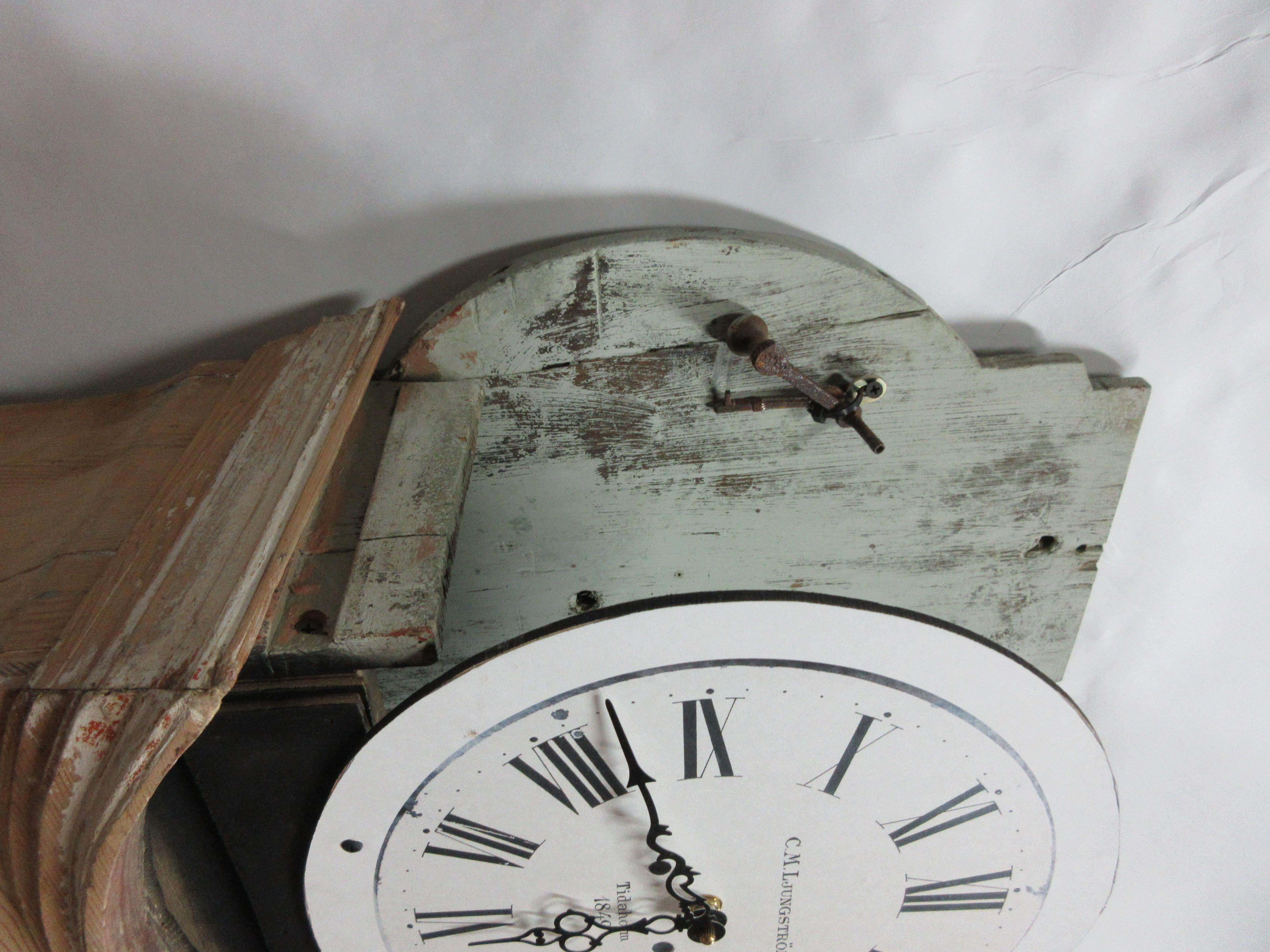 Bois Modèle de l'horloge Mora suédoise Dala en vente