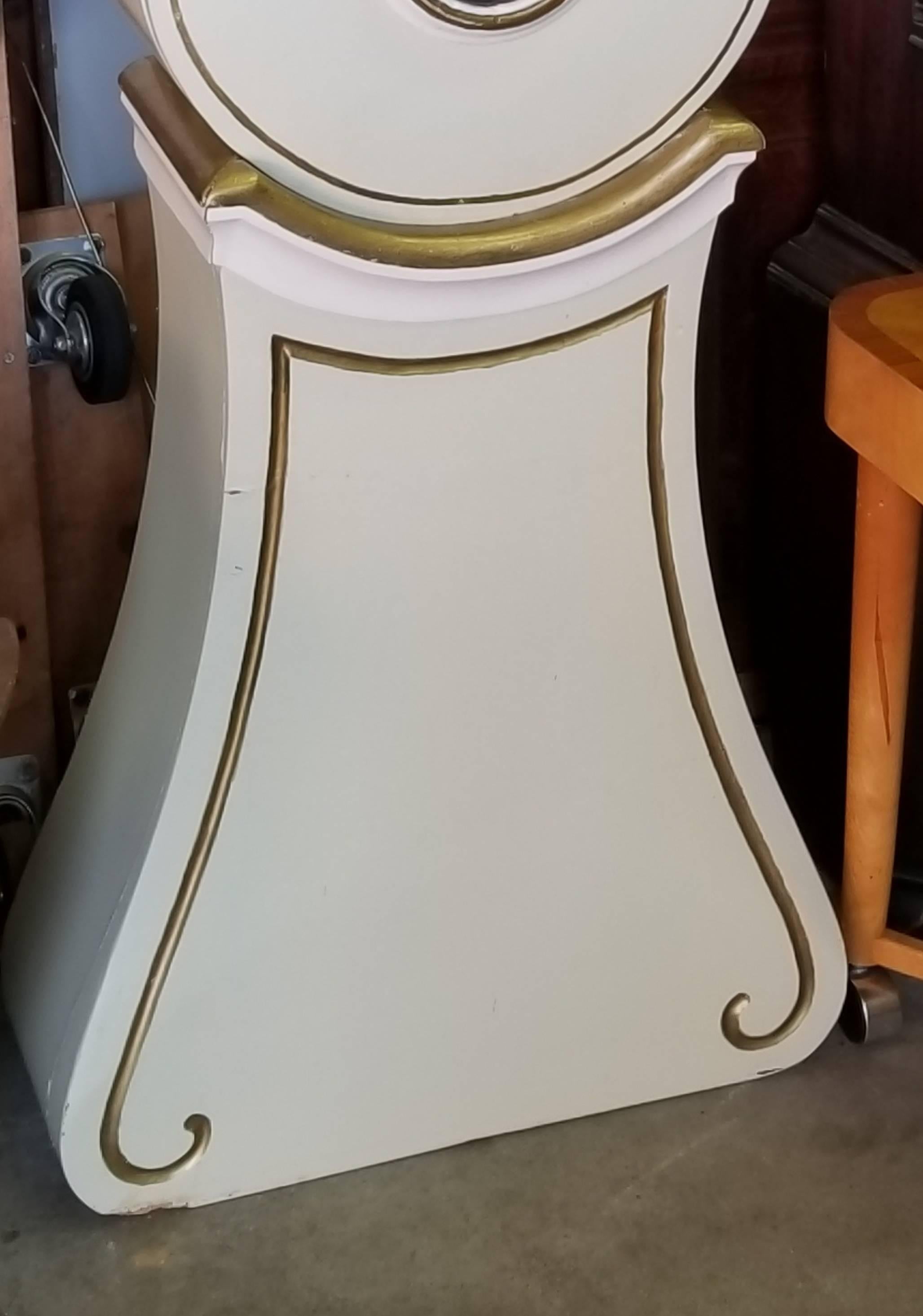 Antique Swedish mora clock in white paint and gold detailing with very unusual and rare hood ornamentation and highly decorative face, lovely star round motif on the hood front too.

The clock body paint is distressed as befits its age and it has