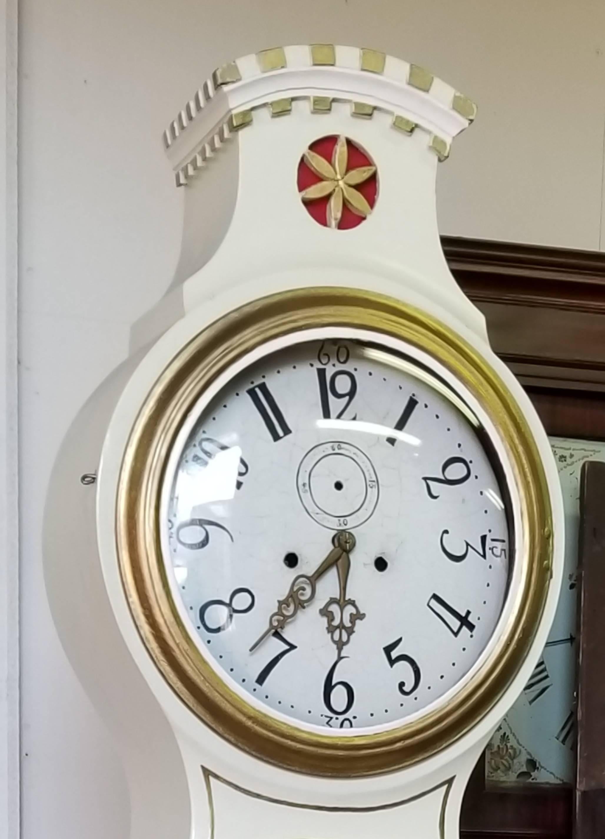 Gustavian Swedish Mora Clock White Castle Crown Carved Detail Early 1800s Frkysdall