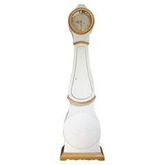 Horloge Mora suédoise en or blanc sculpté, début 1800, base ronde gustavienne A