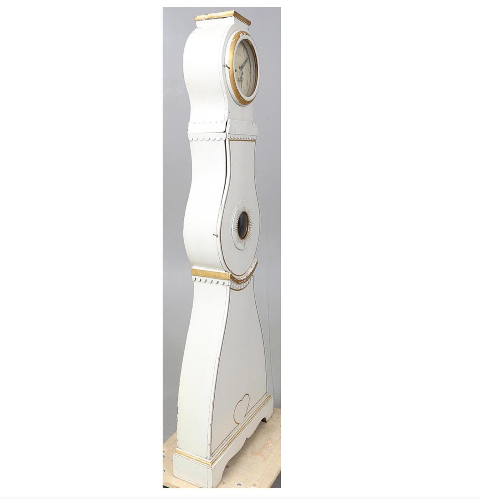 Swedish Mora Clock White Gold Early 1800s Carved Detail In Good Condition For Sale In Lewes, England