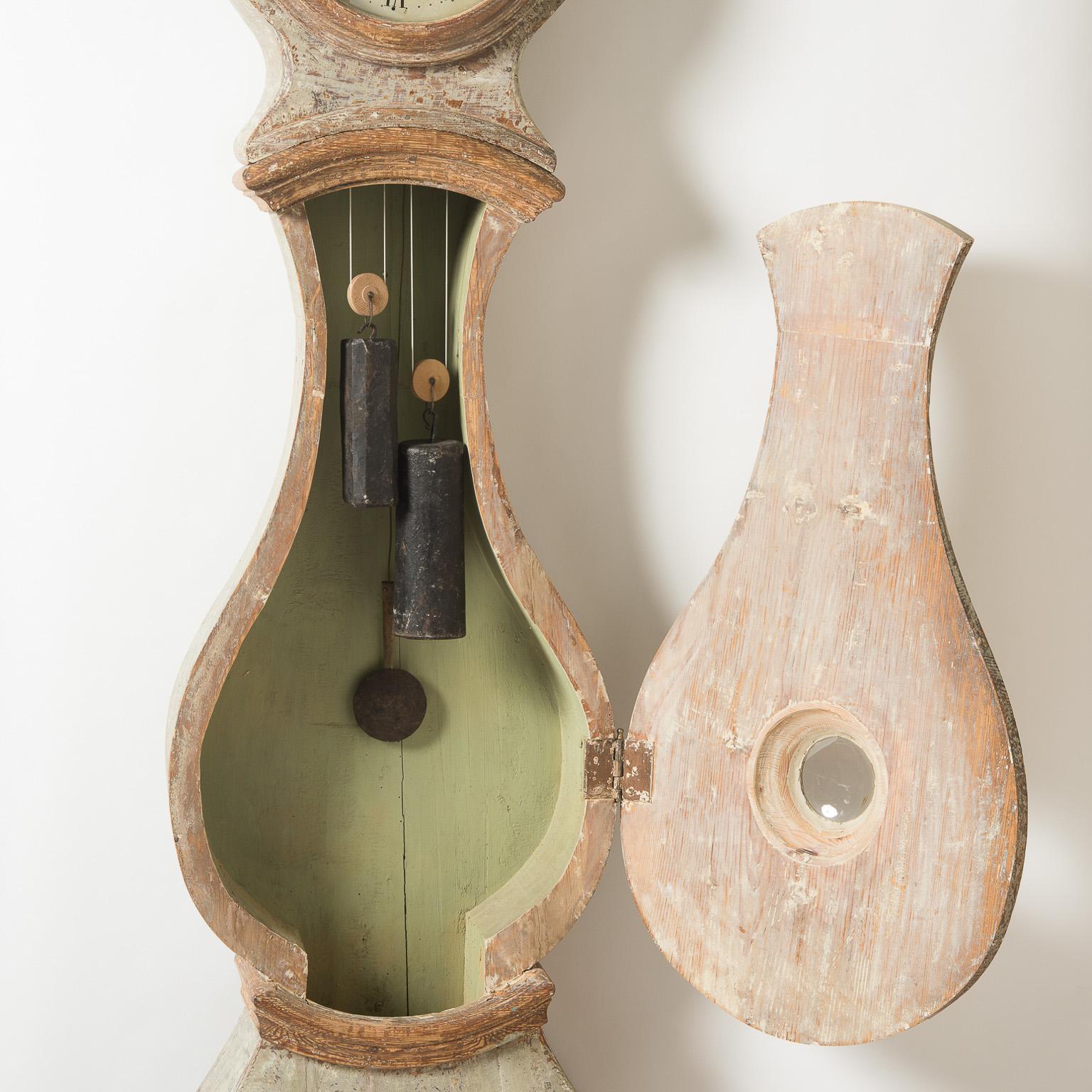 Swedish Mora Clock with Crown in Pale Green Paint, circa 1800 3