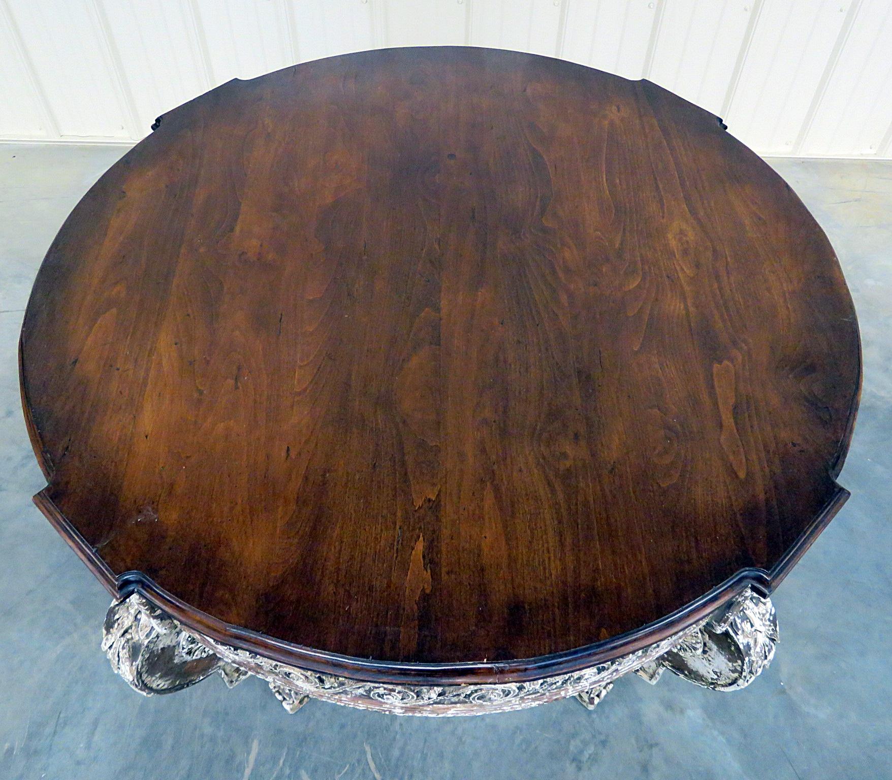 Distress Paint Decorated Swedish Napoleonic Style Center Table In Good Condition For Sale In Swedesboro, NJ