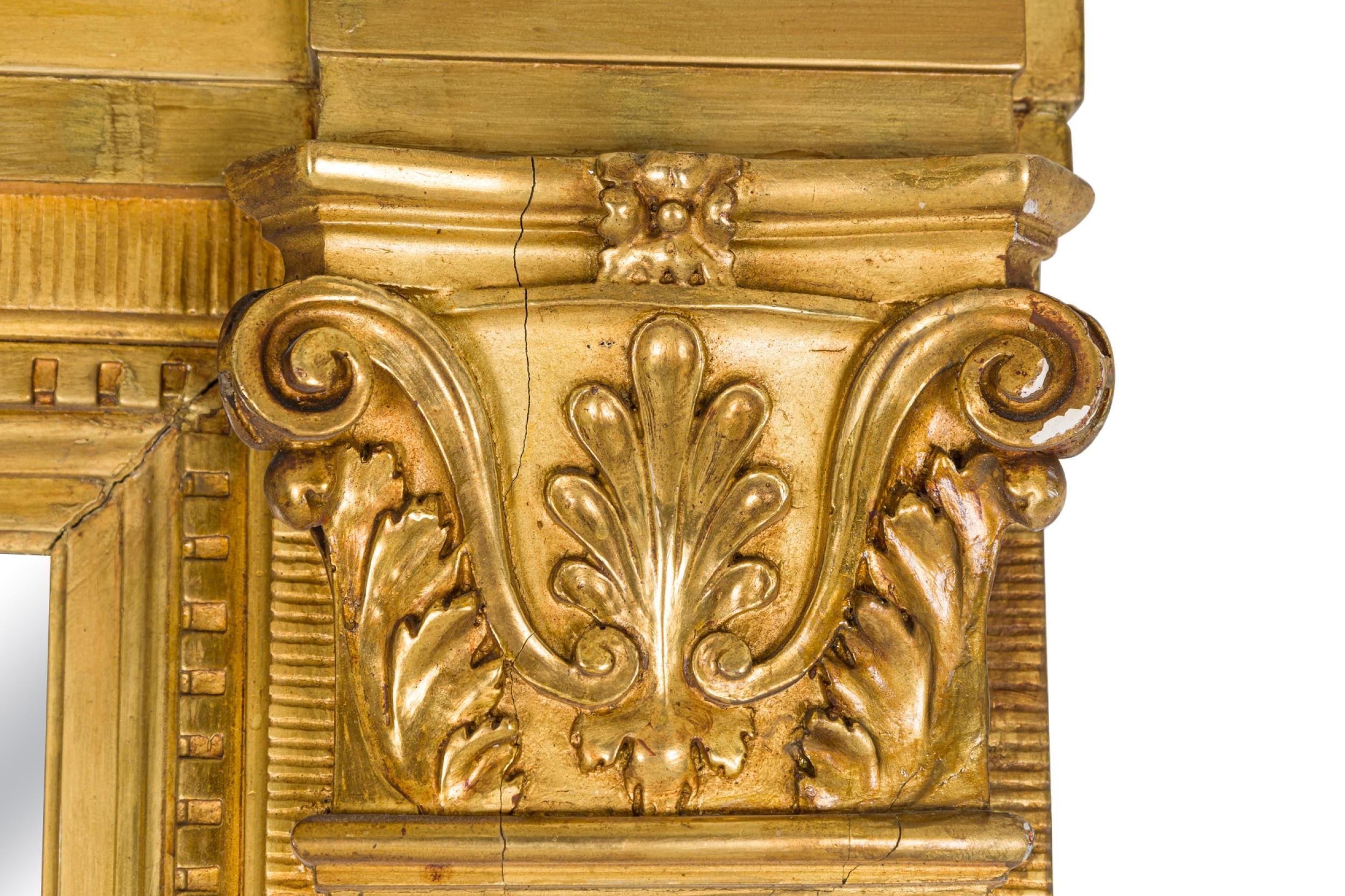 Miroir monumental néo-classique suédois peint en crème et doré au parchemin en vente 2