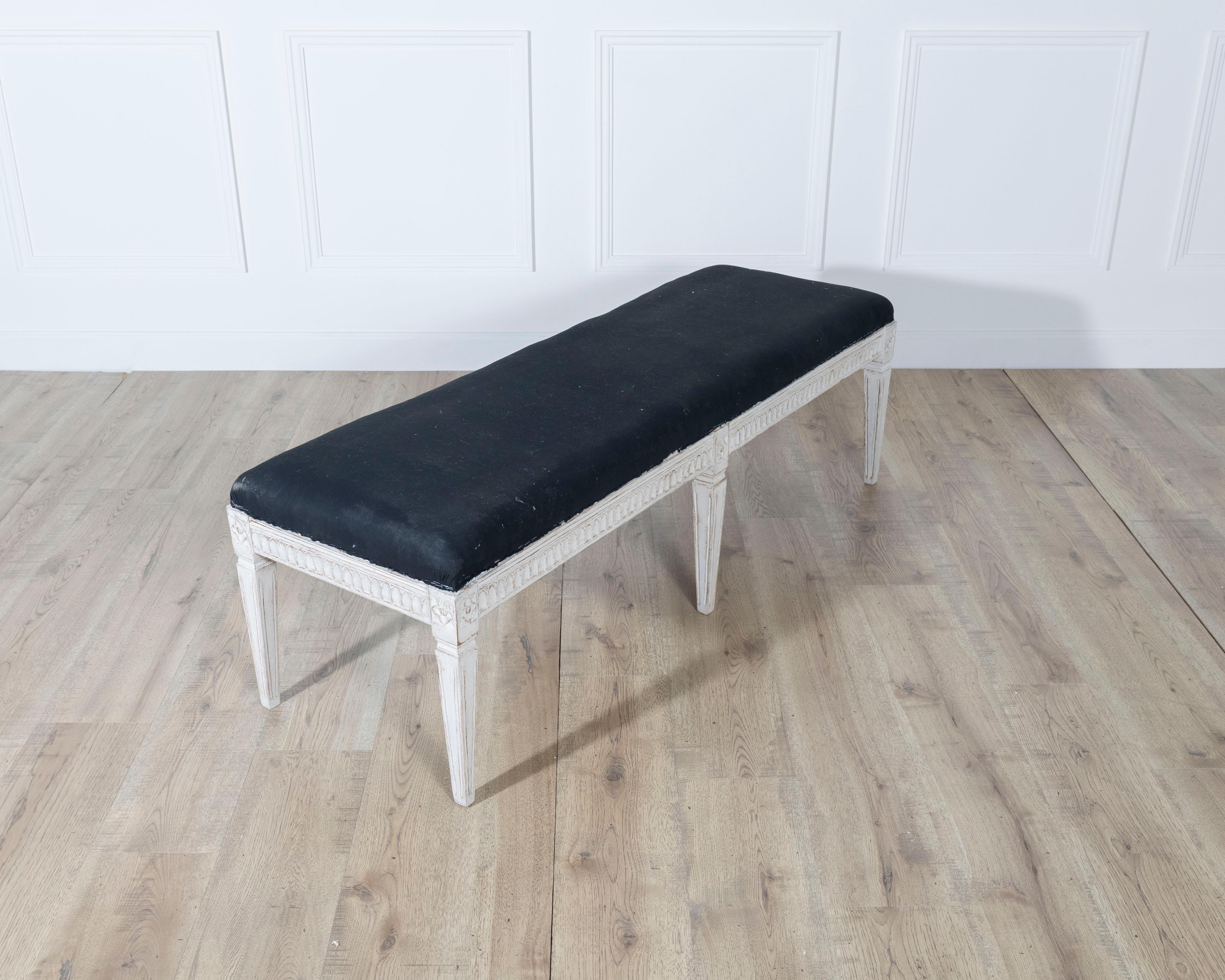 Swedish Neoclassical Painted Bench, circa 1880 In Good Condition For Sale In Atlanta, GA