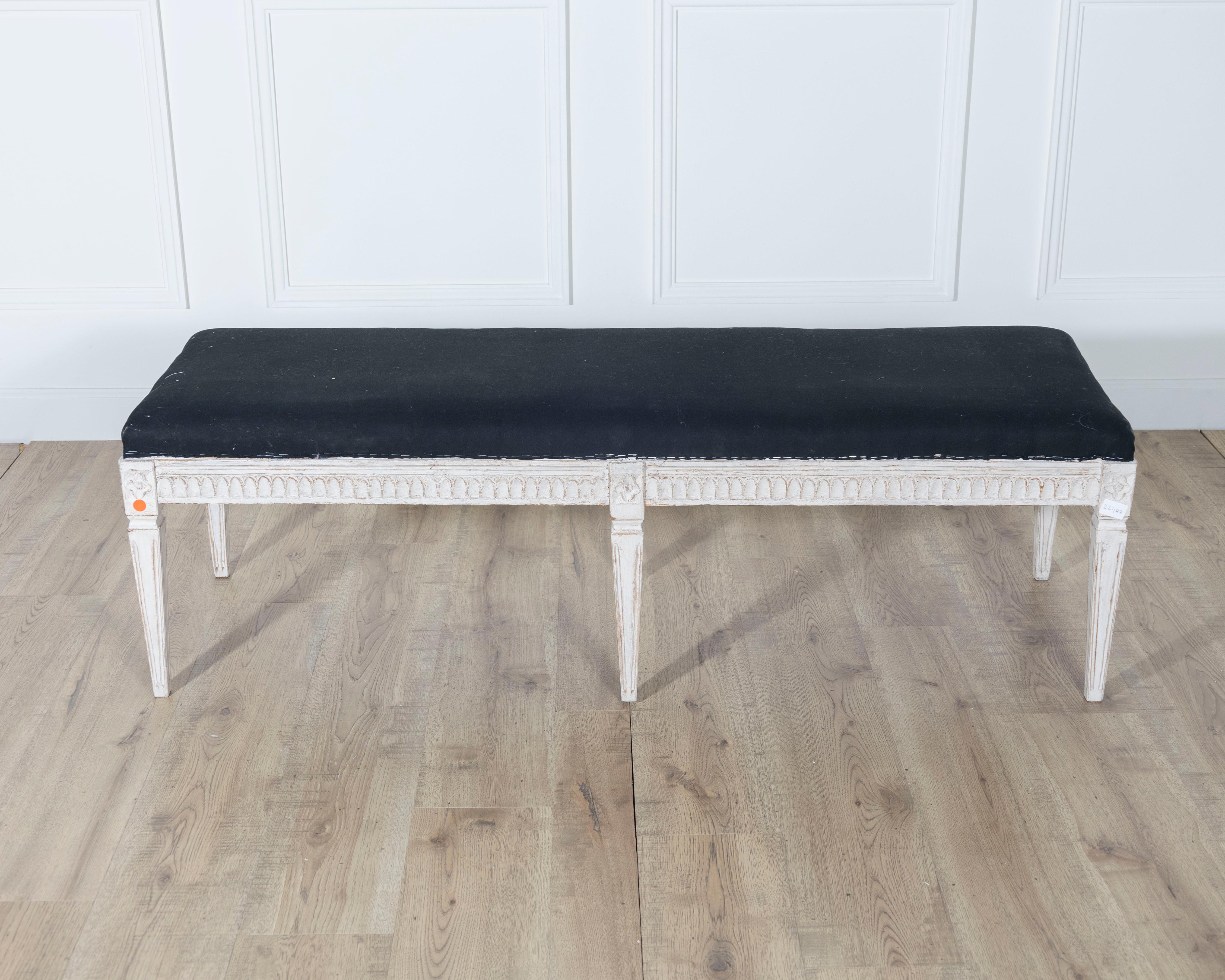 Swedish Neoclassical Painted Bench, circa 1880 For Sale 1