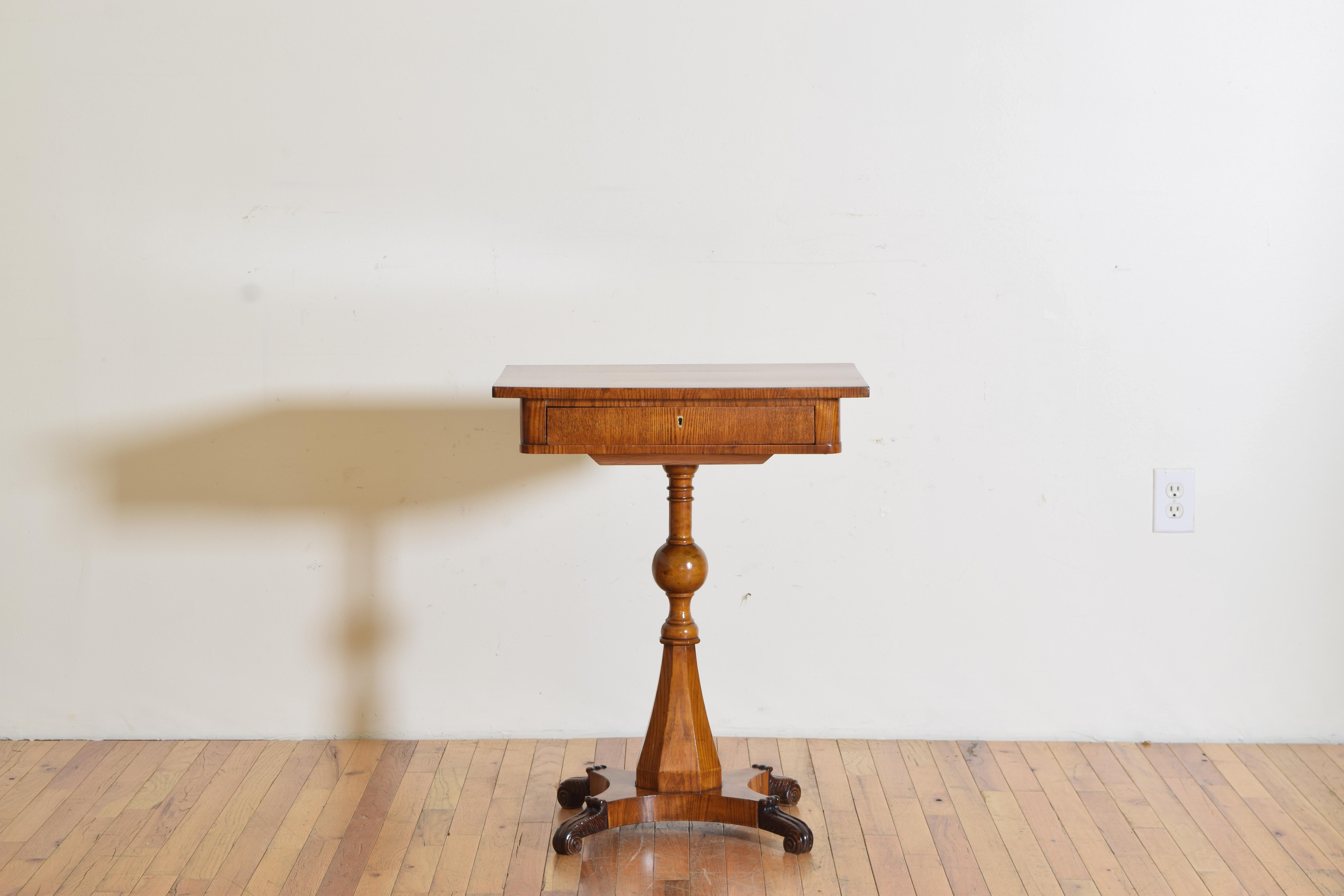 Swedish Neoclassical Revival Chestnut 1-Drawer Work Table, 3rdq 19th Cen In Good Condition In Atlanta, GA