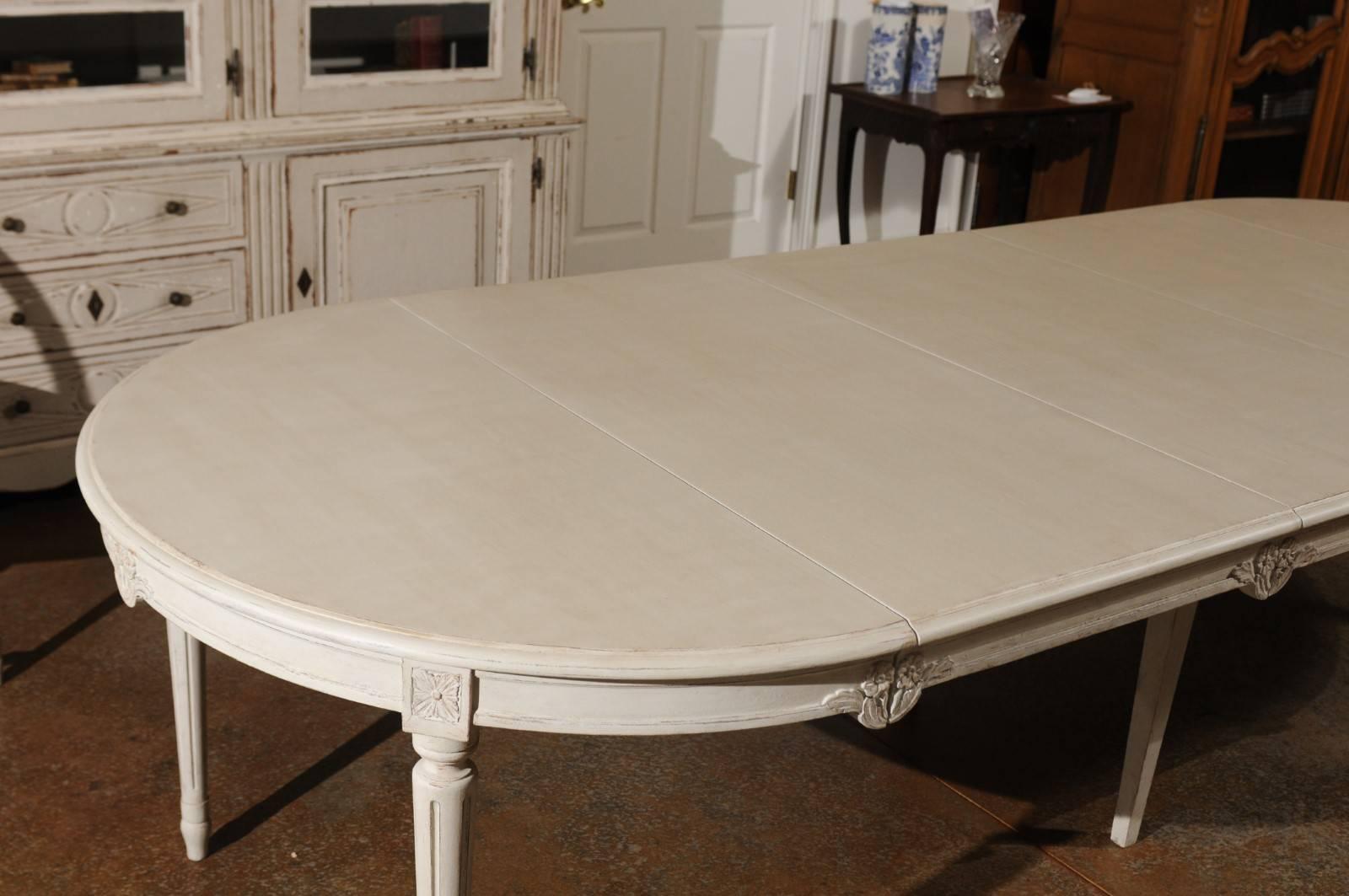 Carved Swedish Neoclassical Style 1900s Painted Extension Dining Table with Leaves 