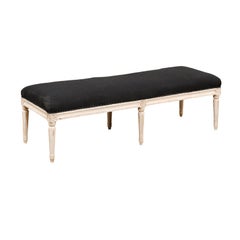 Banc en bois peint de style néoclassique suédois des années 1900 avec rosettes sculptées