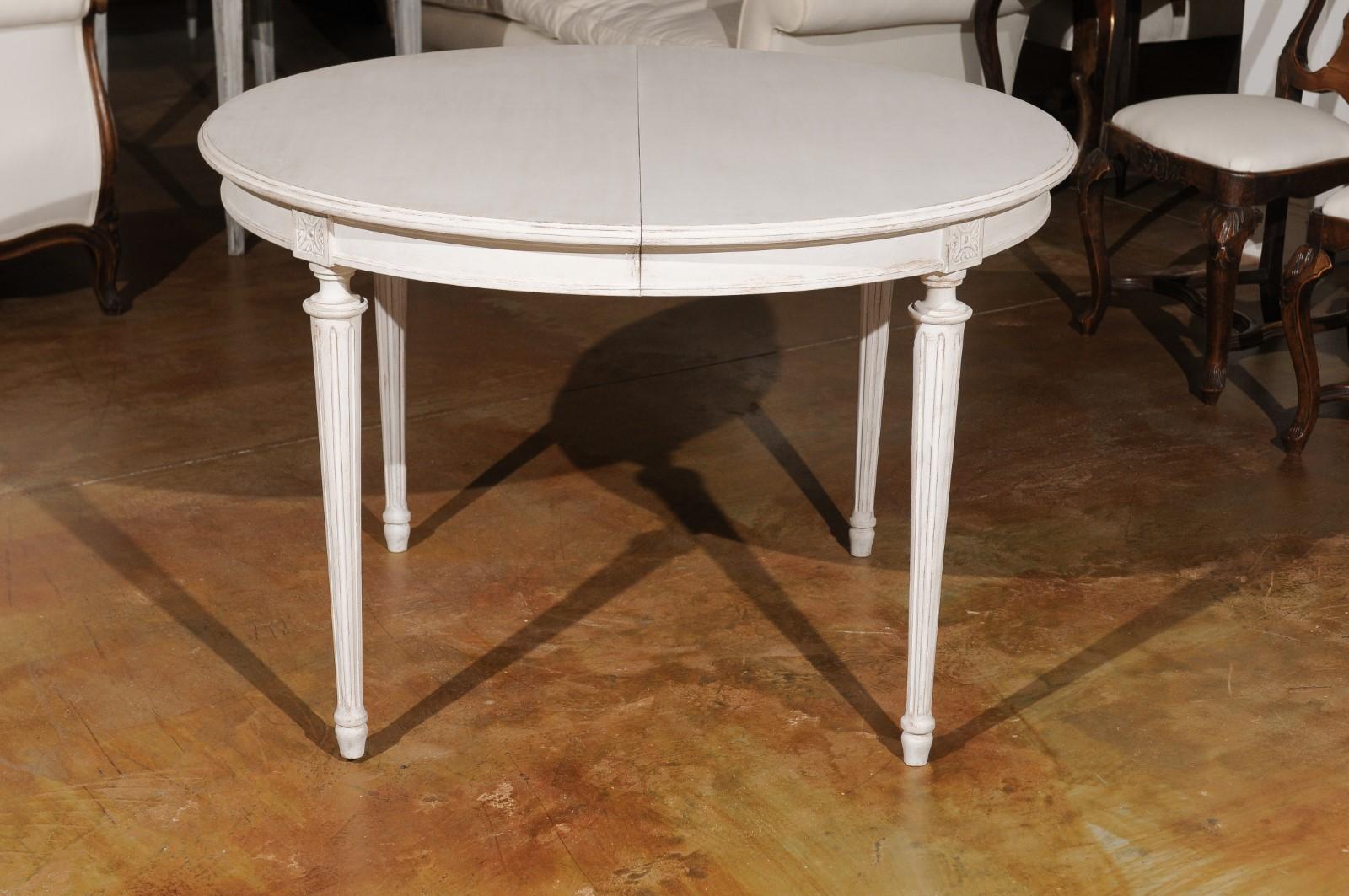 Swedish Neoclassical Style 19th Century Painted Oval Extension Dining Table 7