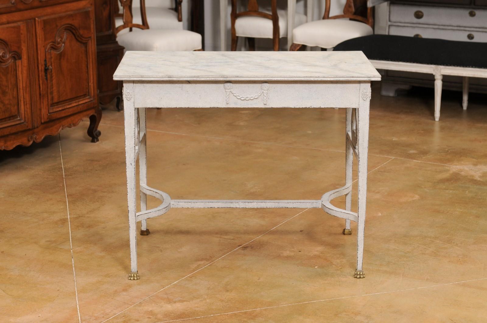 Swedish Neoclassical Style Painted Hall Table with Lyre Motifs and Lion Feet For Sale 6