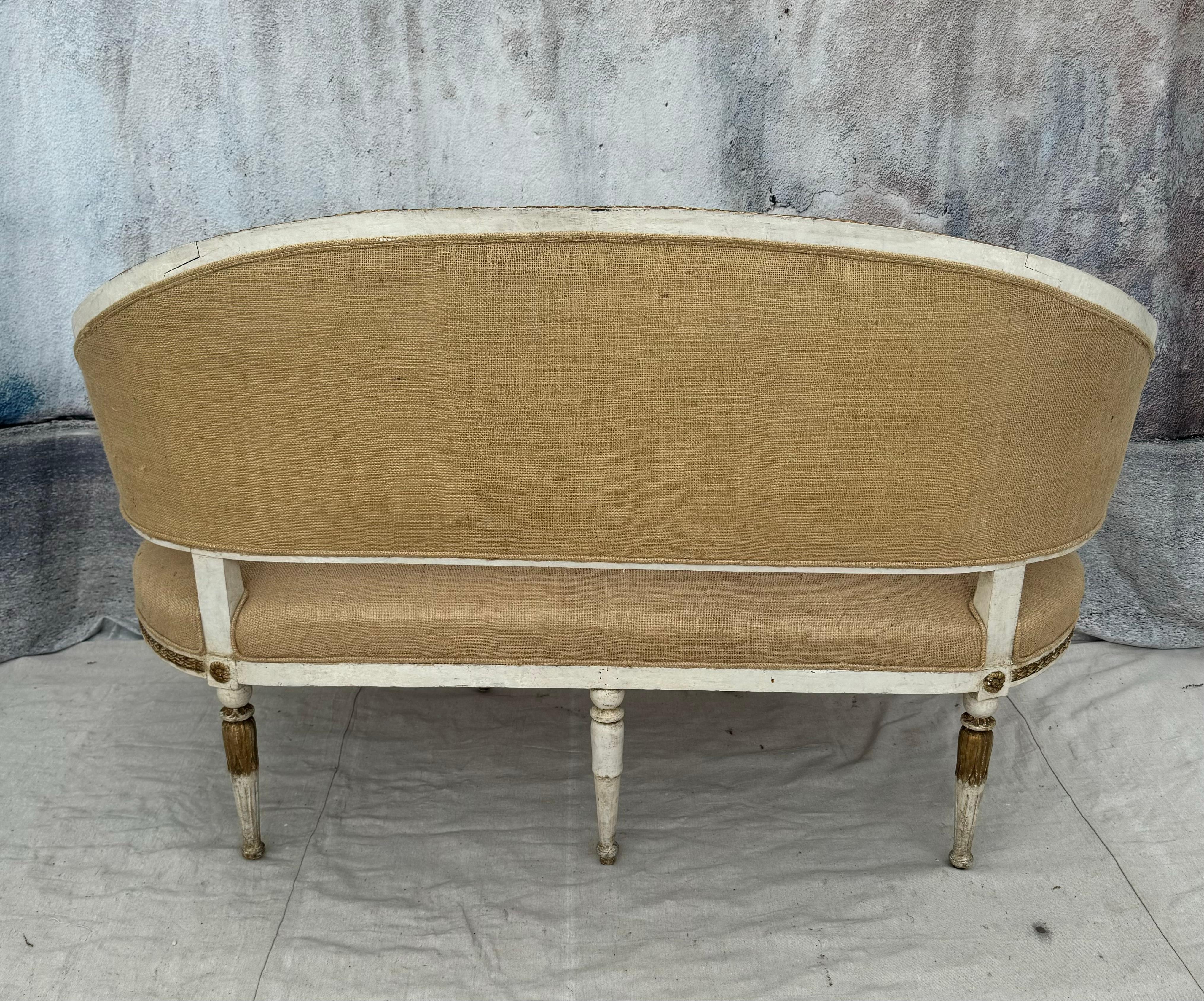 Swedish Neoclassical Style Parcel Gilt Settee In Good Condition For Sale In Bradenton, FL
