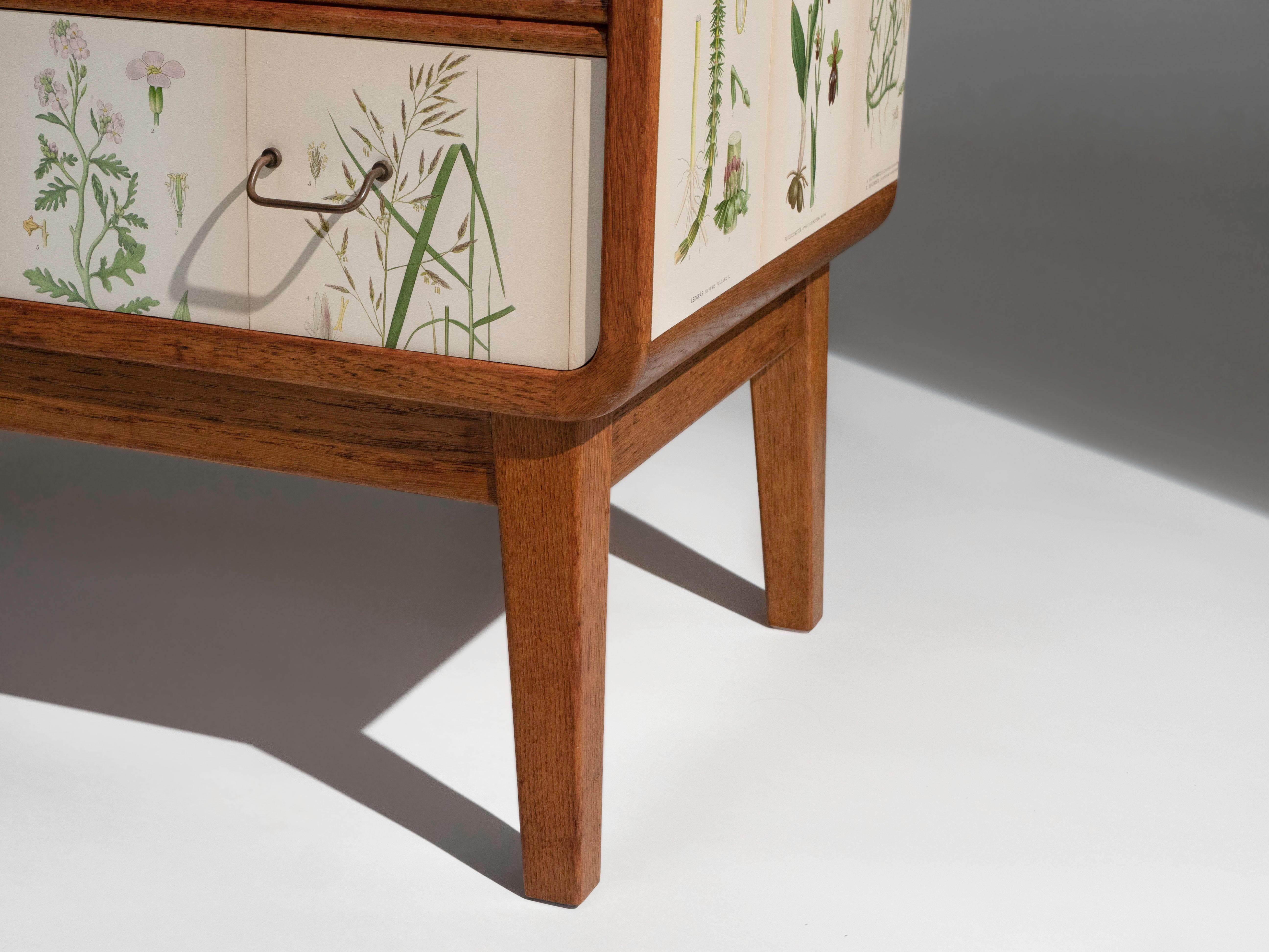 Swedish Oak 5 Drawer Dresser with Norden's Flora Illustrations Josef Frank Style In Good Condition For Sale In Los Angeles, CA