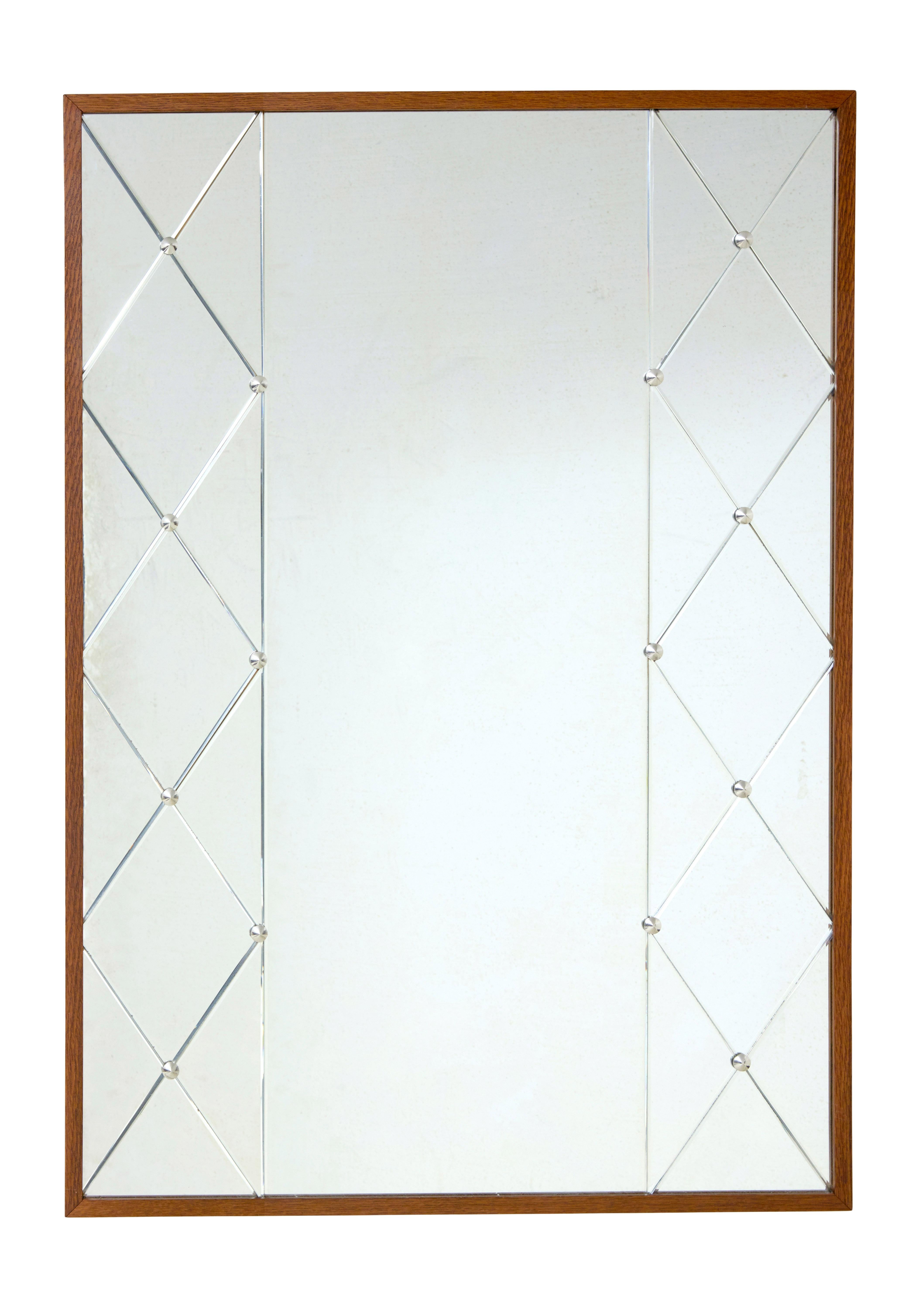 Espejo de pared arlequín de roble sueco by Glas & Tra siglo XX en venta