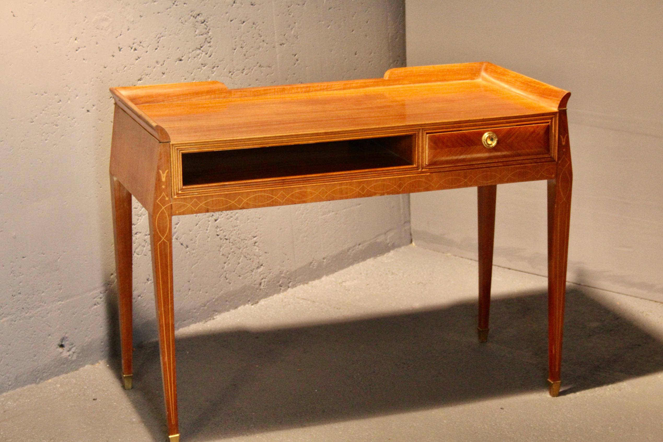 Swedish or Italian desk in wood and brass , small damage on the face see photo