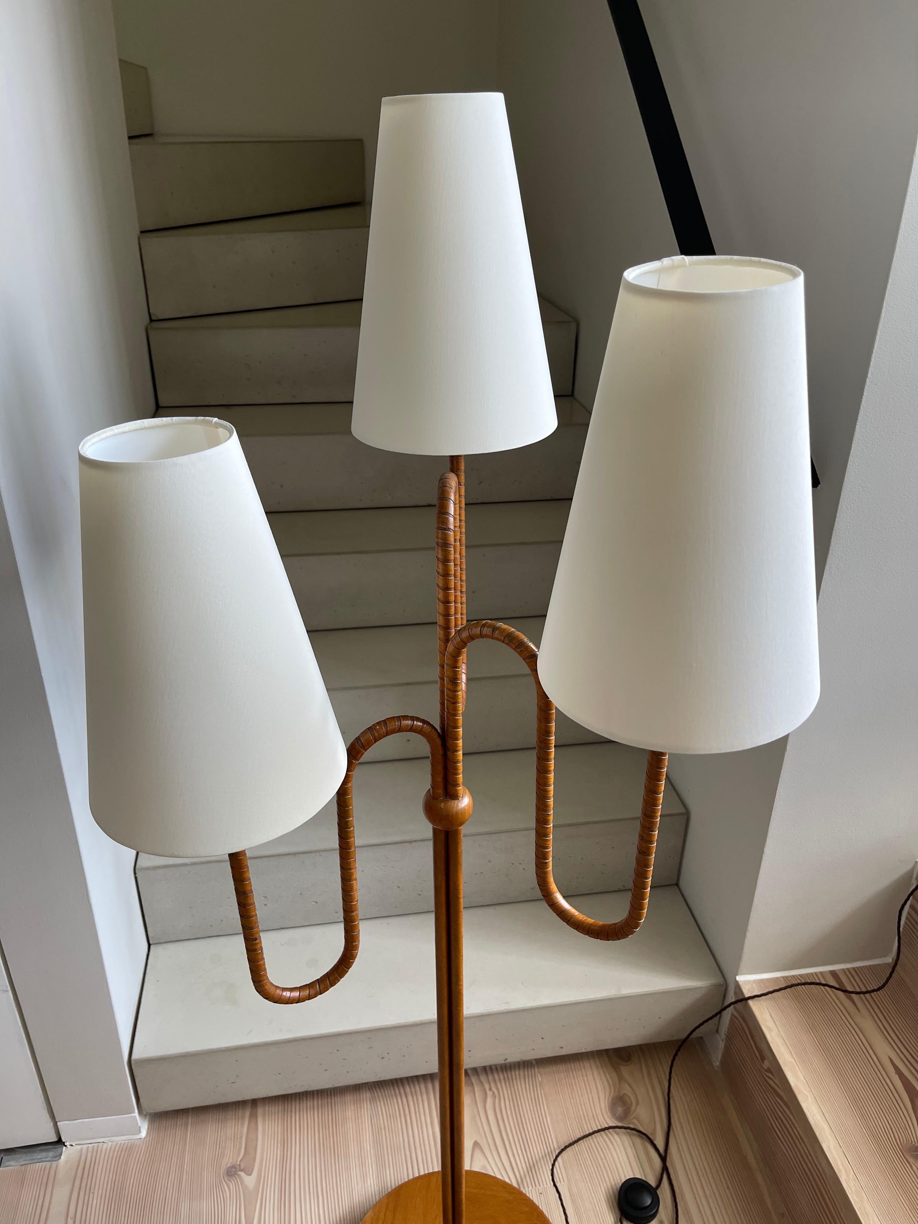 Swedish Organic Lamp from the 1930s In Good Condition For Sale In Soho, London, GB