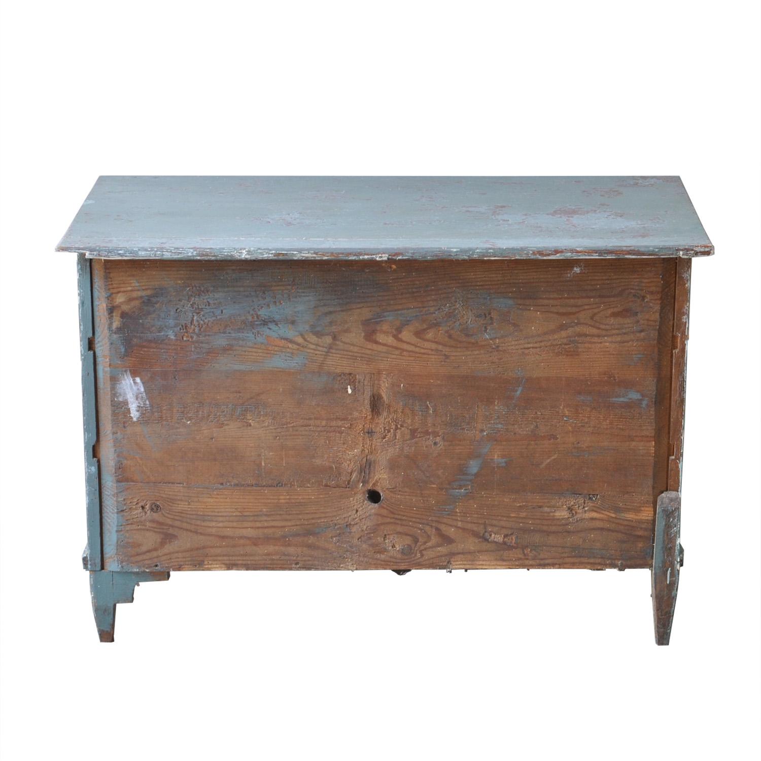 Swedish Original Paint Commode from Smaland For Sale 2