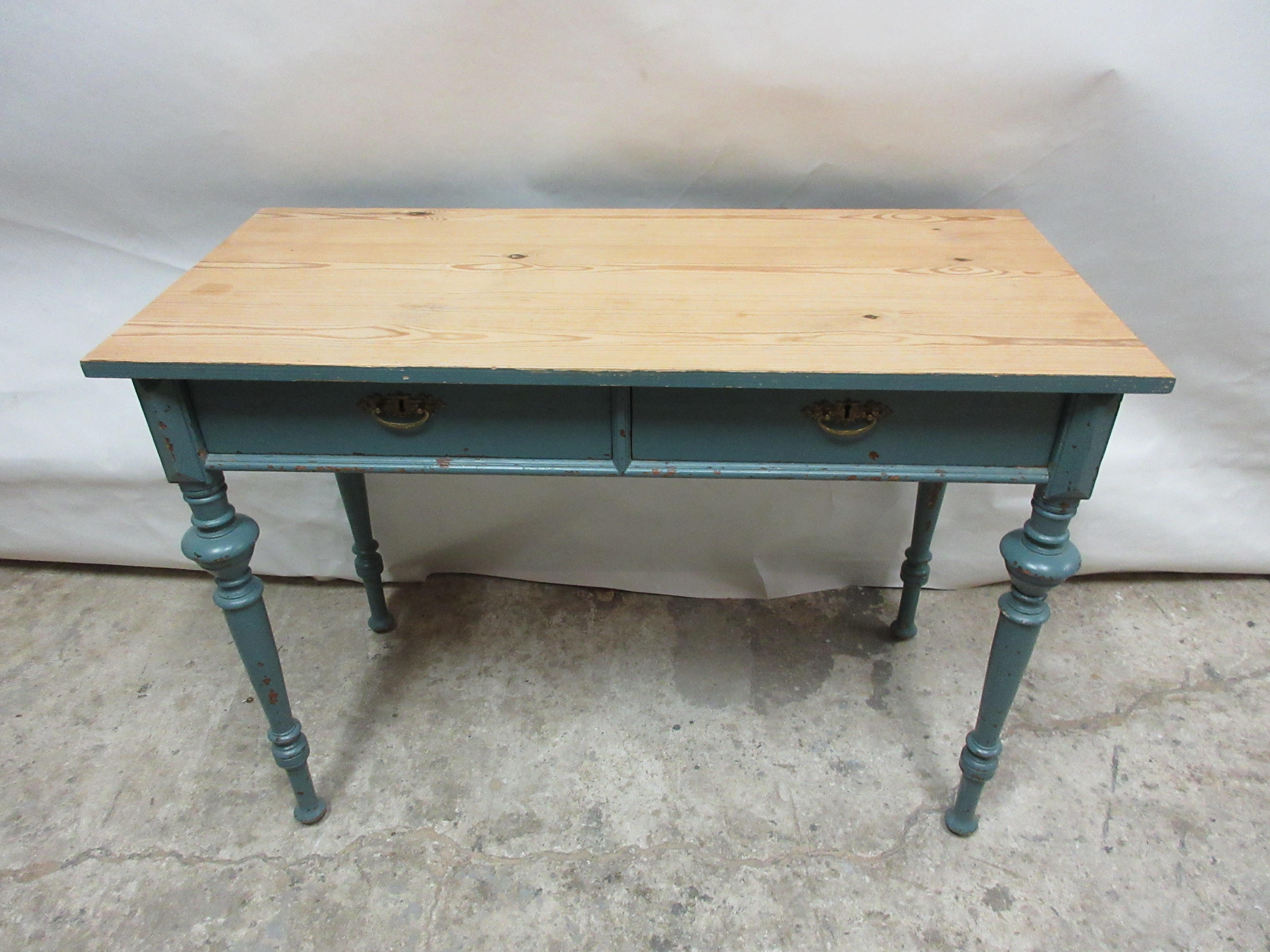 Swedish Original Painted 2-Drawer Blue Desk In Good Condition In Hollywood, FL