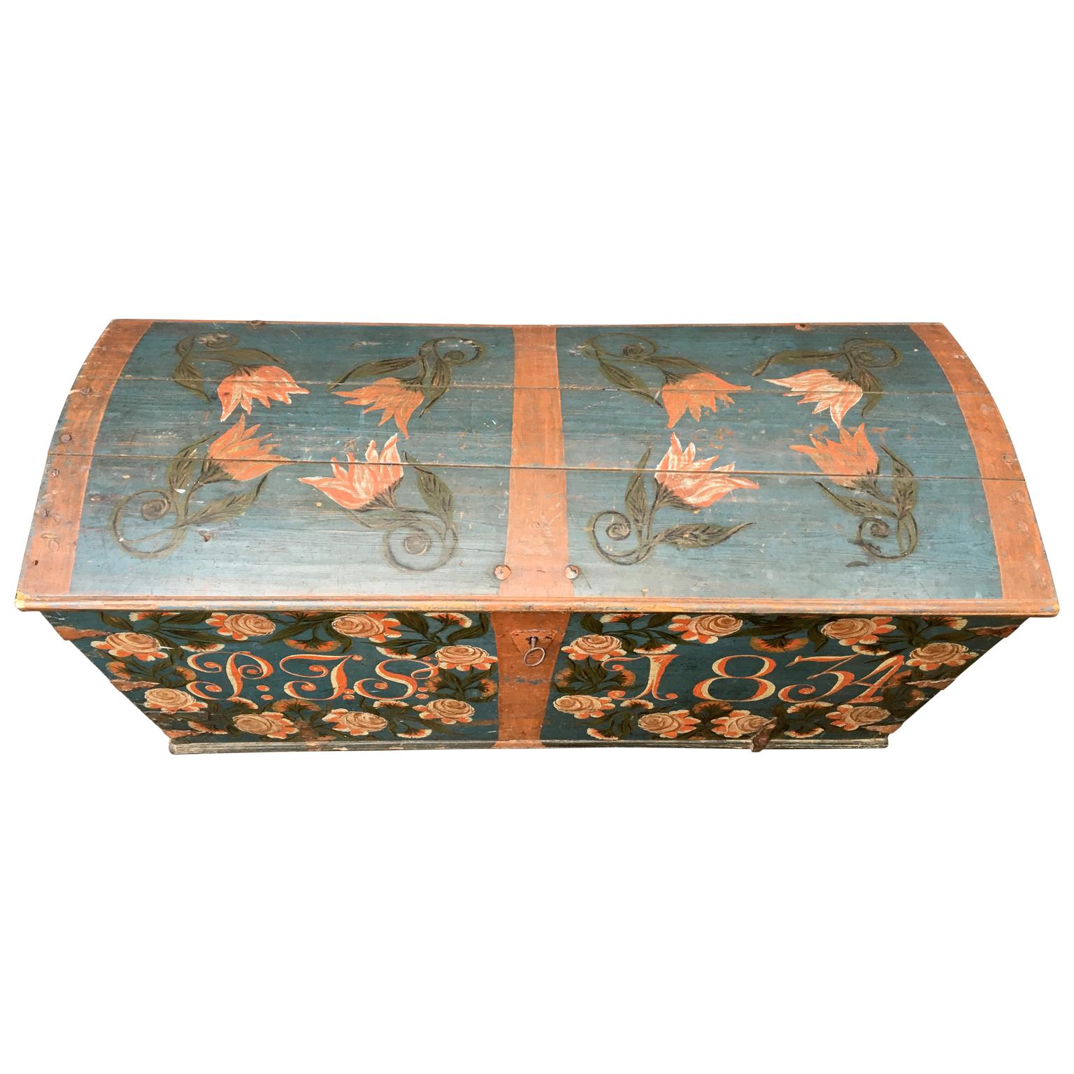 Swedish Original Painted Dome-Top Wedding Trunk, Dated 1834 In Good Condition In Haddonfield, NJ