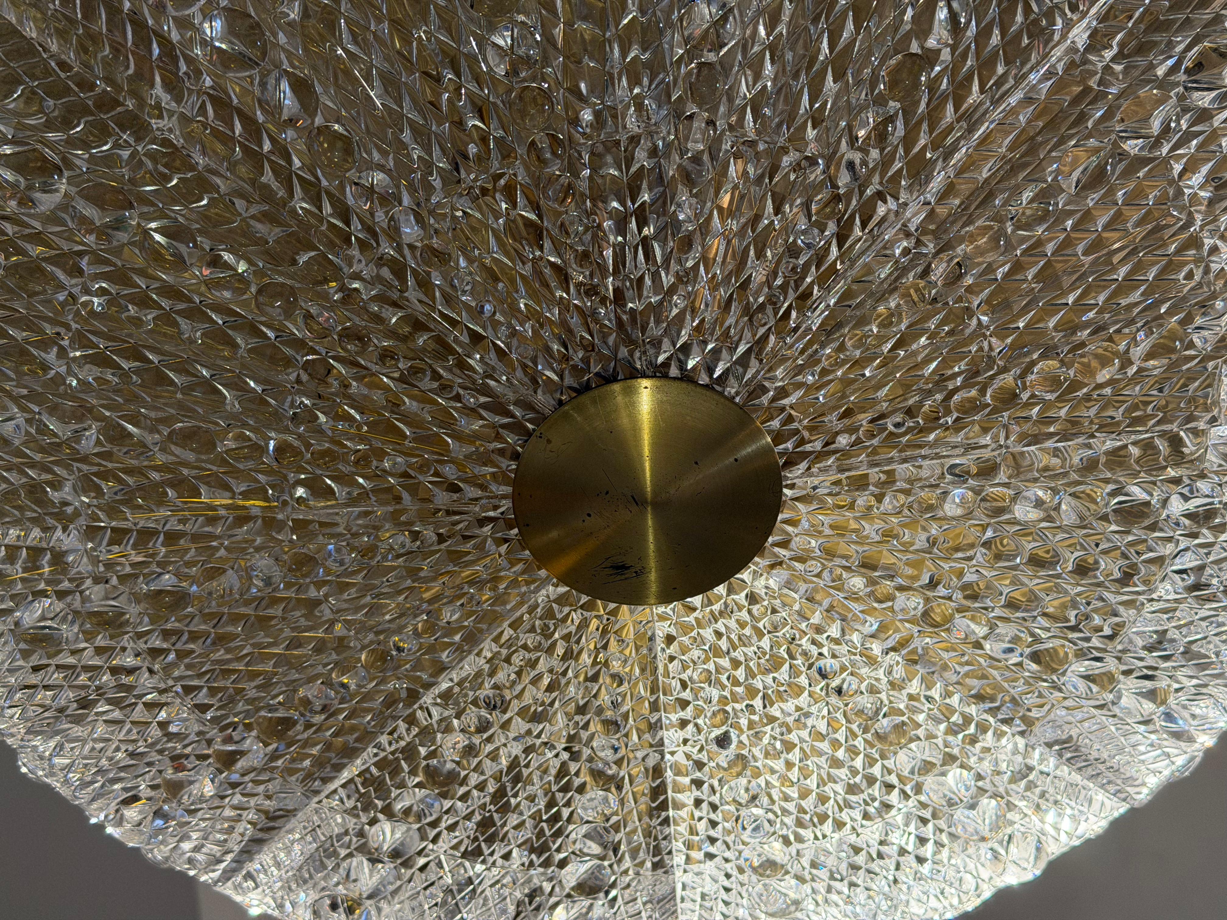 Lampadario a sospensione svedese di Orrefors in cristallo del 1950, metà del secolo scorso in vendita 1