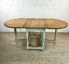 Swedish Oval Gateleg drop-leaf Table In Painted Wood, Late 19th Century
