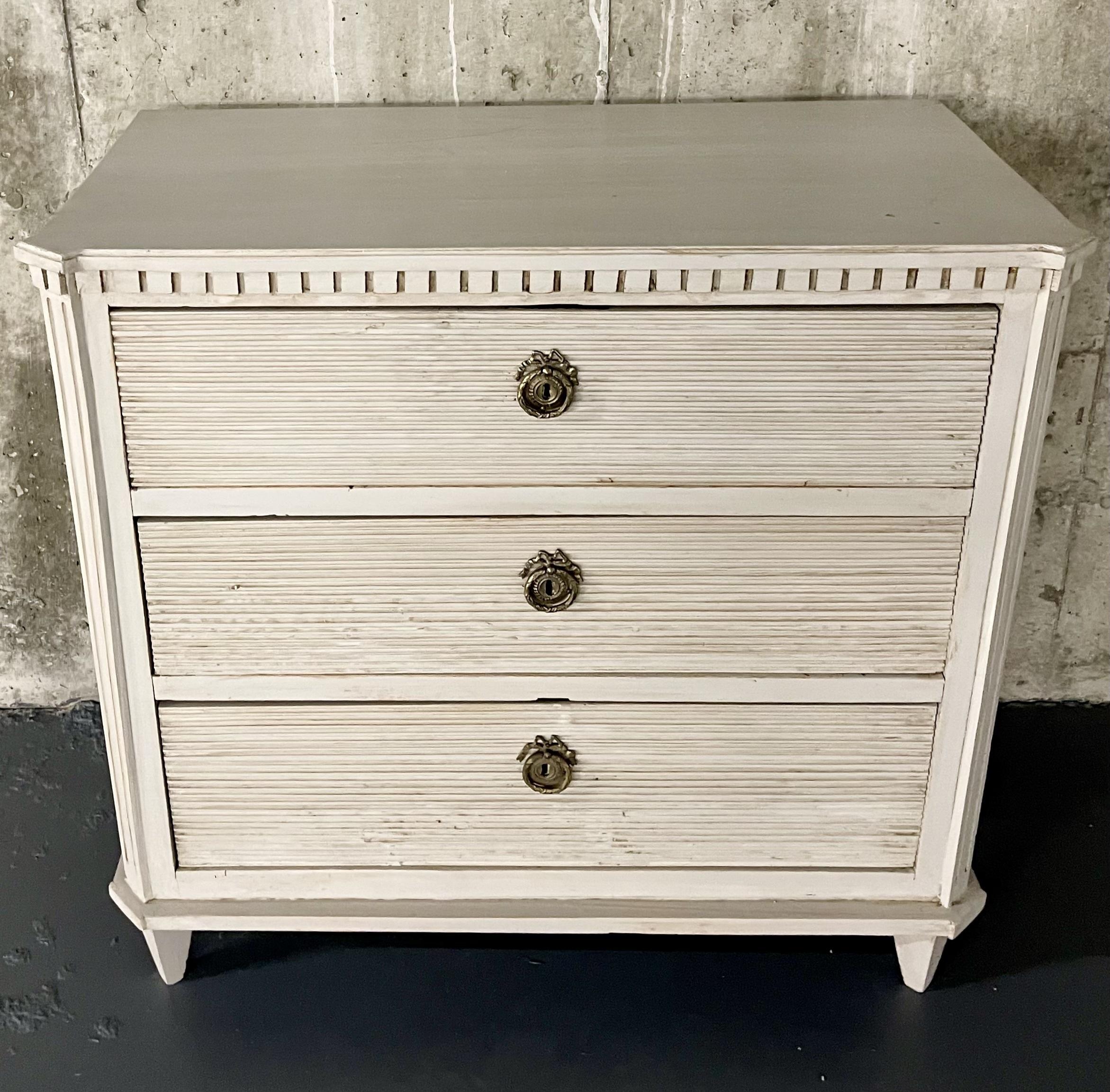 Swedish Paint Decorated Chest / Commode, Gustavian, 19th Century, Brass Accent 5