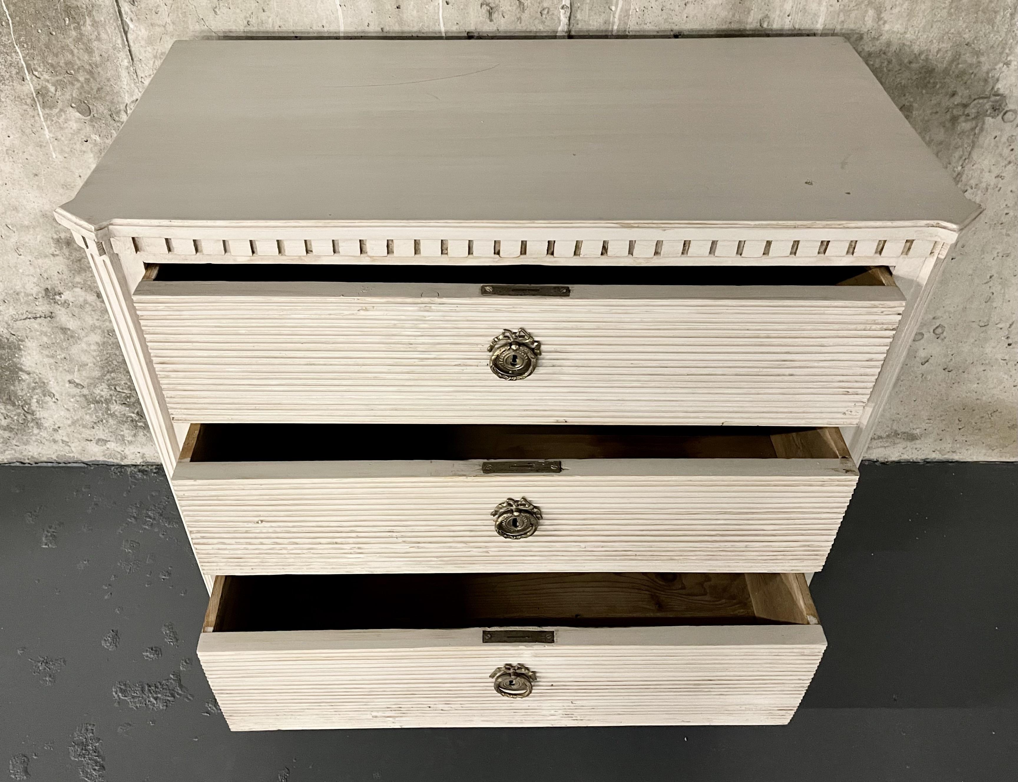 Swedish Paint Decorated Chest / Commode, Gustavian, 19th Century, Brass Accent 13