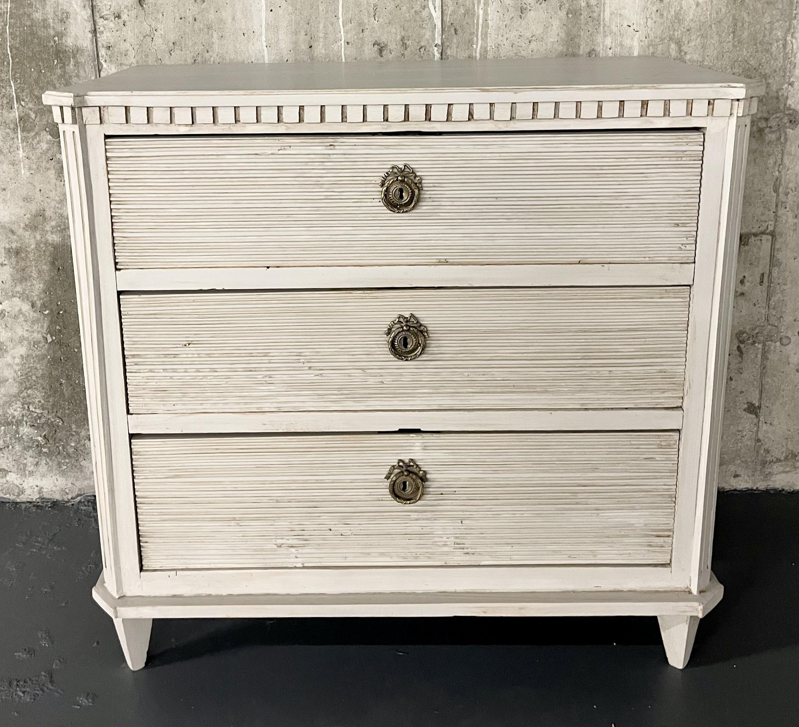 Mid-19th Century Swedish Paint Decorated Chest / Commode, Gustavian, 19th Century, Brass Accent
