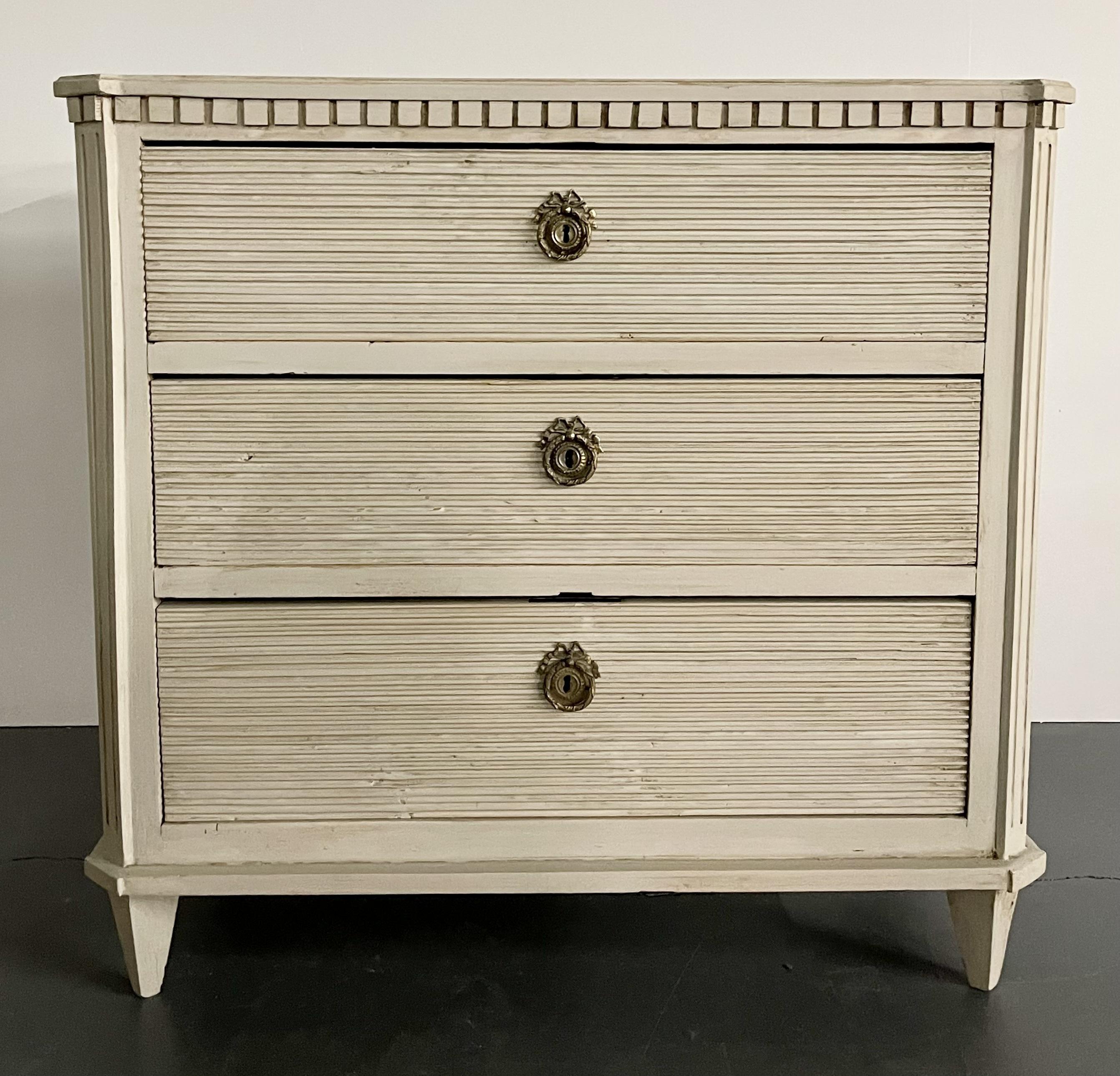 Swedish Paint Decorated Chest / Commode, Gustavian, 19th Century, Brass Accent 4