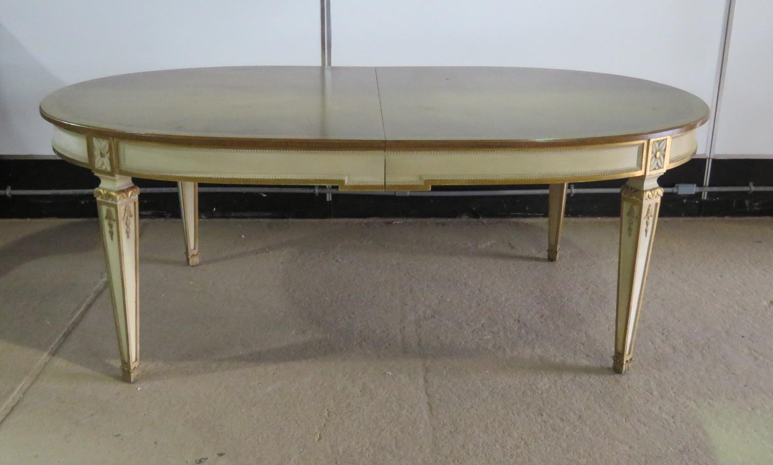 Oval Gustavian Painted Swedish Gilded Dining Table with 3 leaves In Good Condition In Swedesboro, NJ